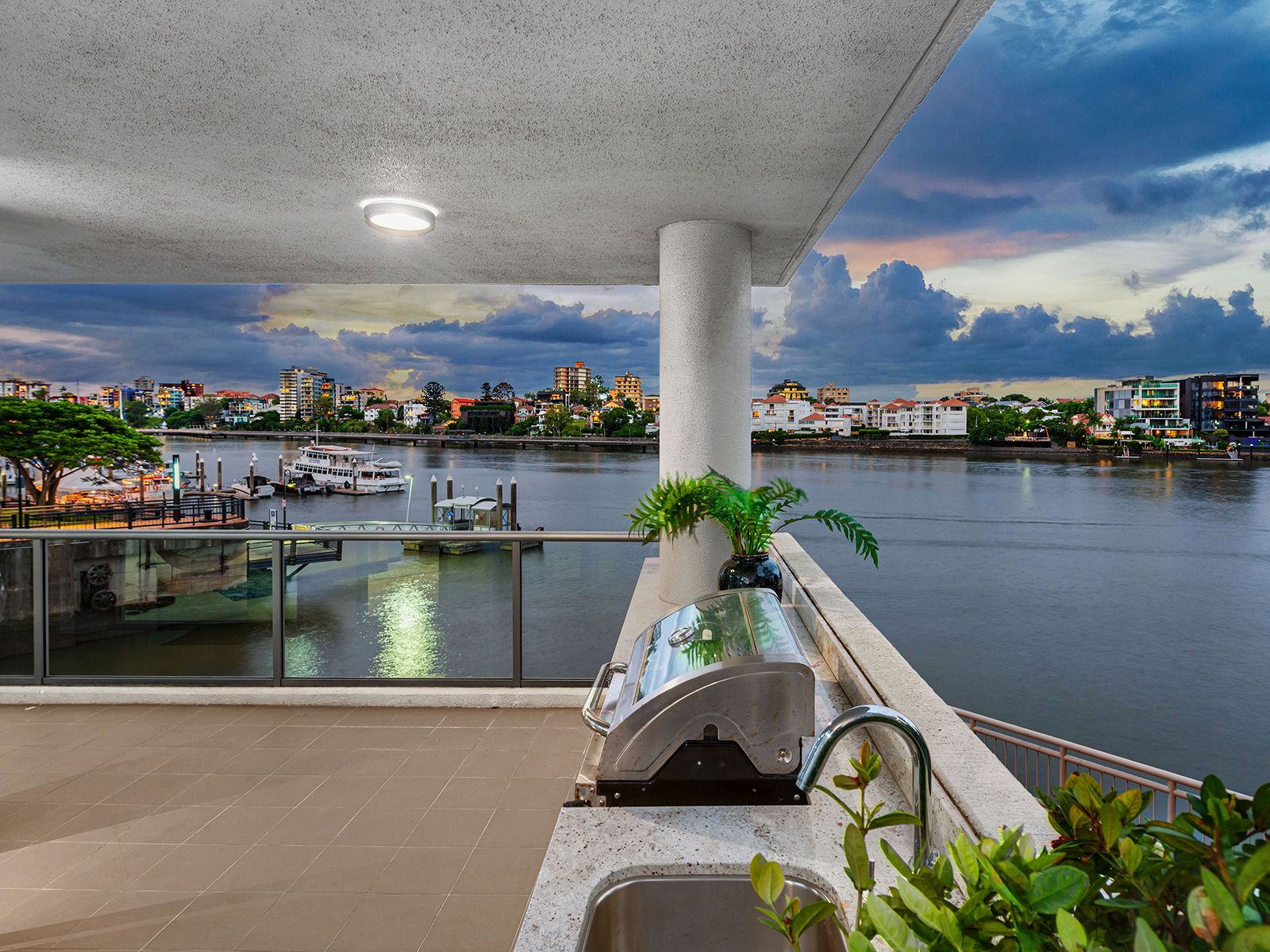 16/78 Cairns Street, Kangaroo Point, QLD 4169