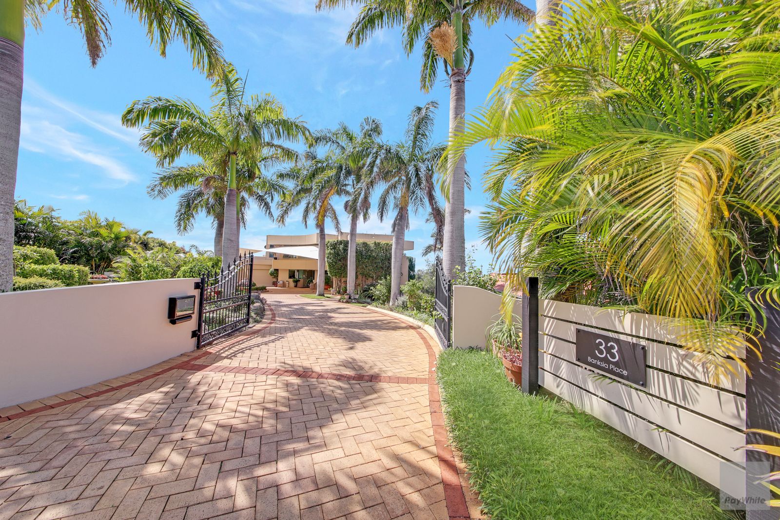 33 Banksia Place, Taranganba, QLD 4703