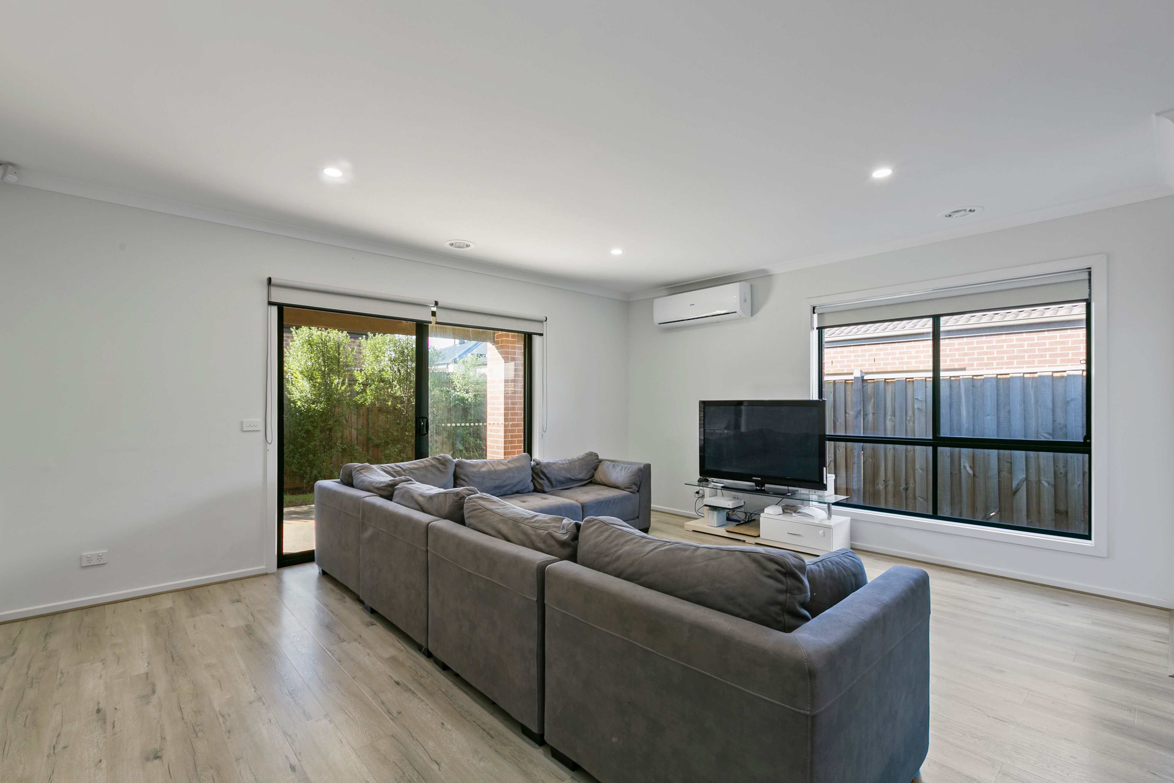 77 Kingdom Boulevard — photo 4 of 13