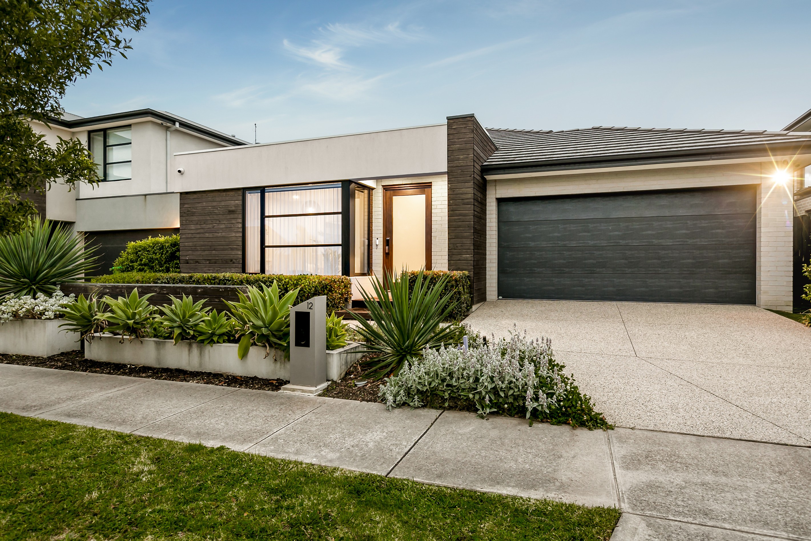 12 Atherton Avenue, Officer South, VIC 3809