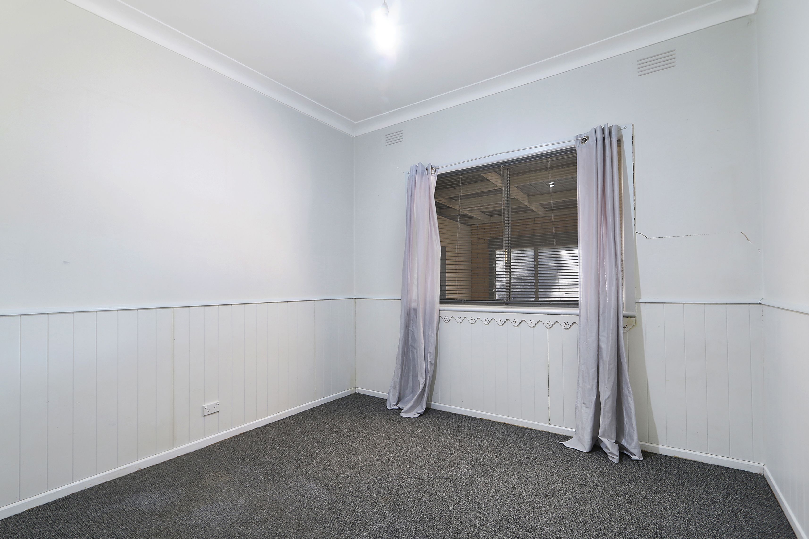 1078 Koonwarra Street — photo 6 of 9