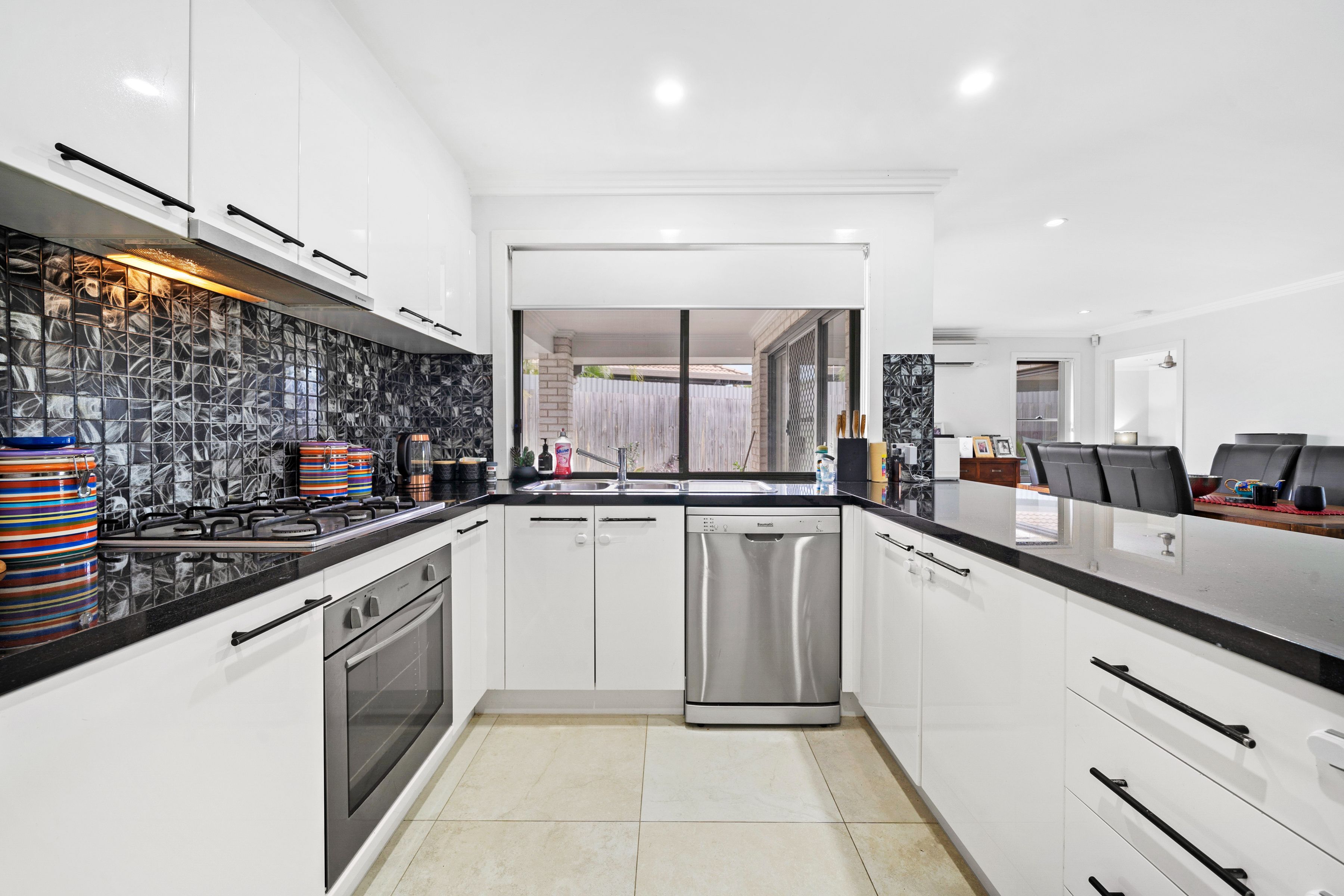 17 Voss Boulevard, Heritage Park, QLD 4118