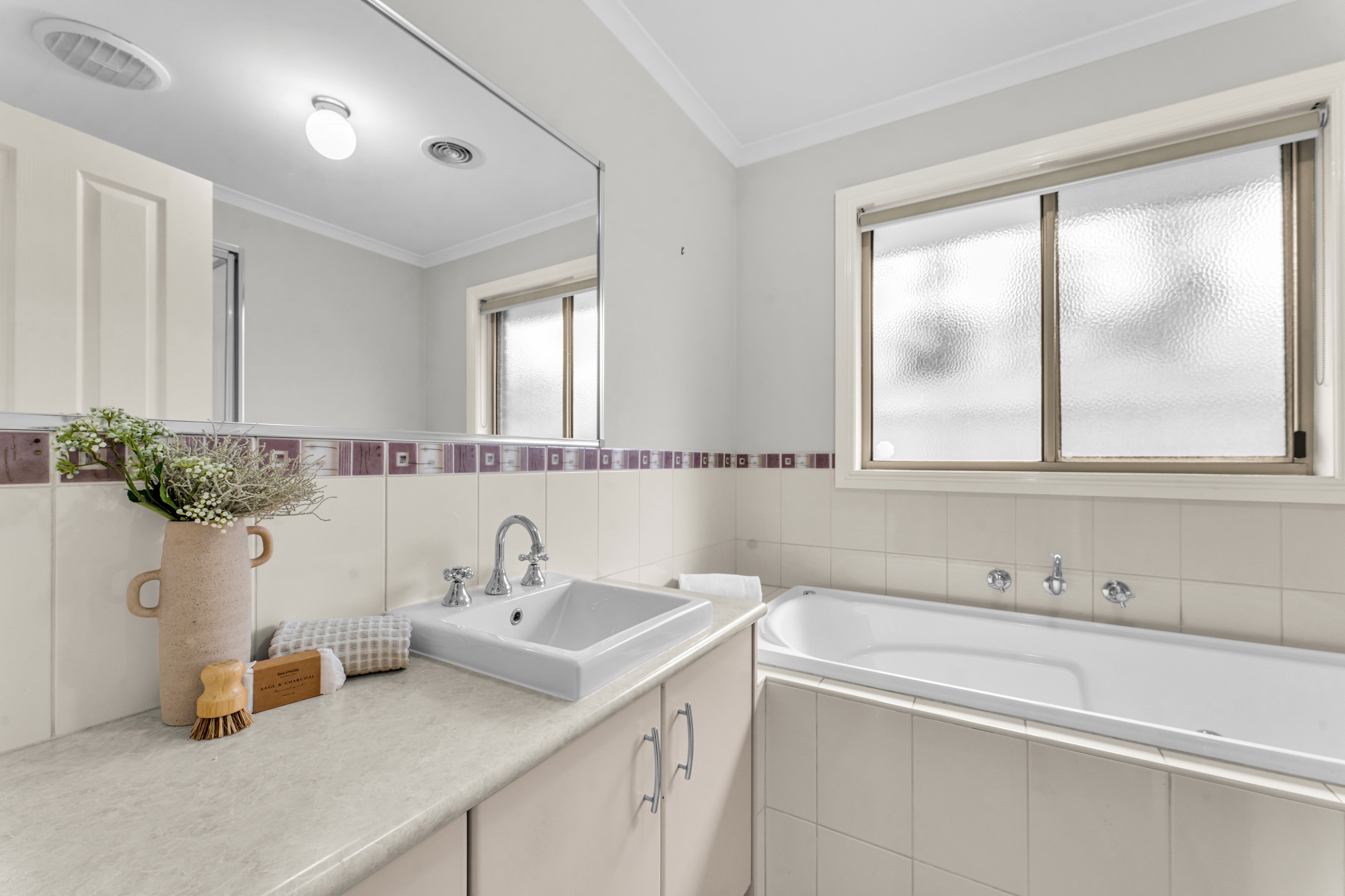 16 Bawden Street — photo 15 of 24