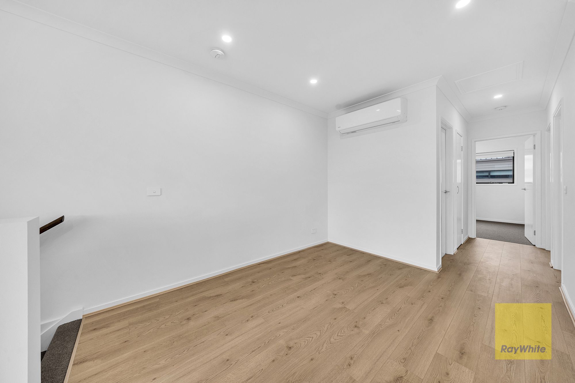 45 Messara Walk — photo 9 of 23