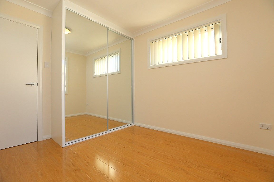 14A Gail Place — photo 3 of 9
