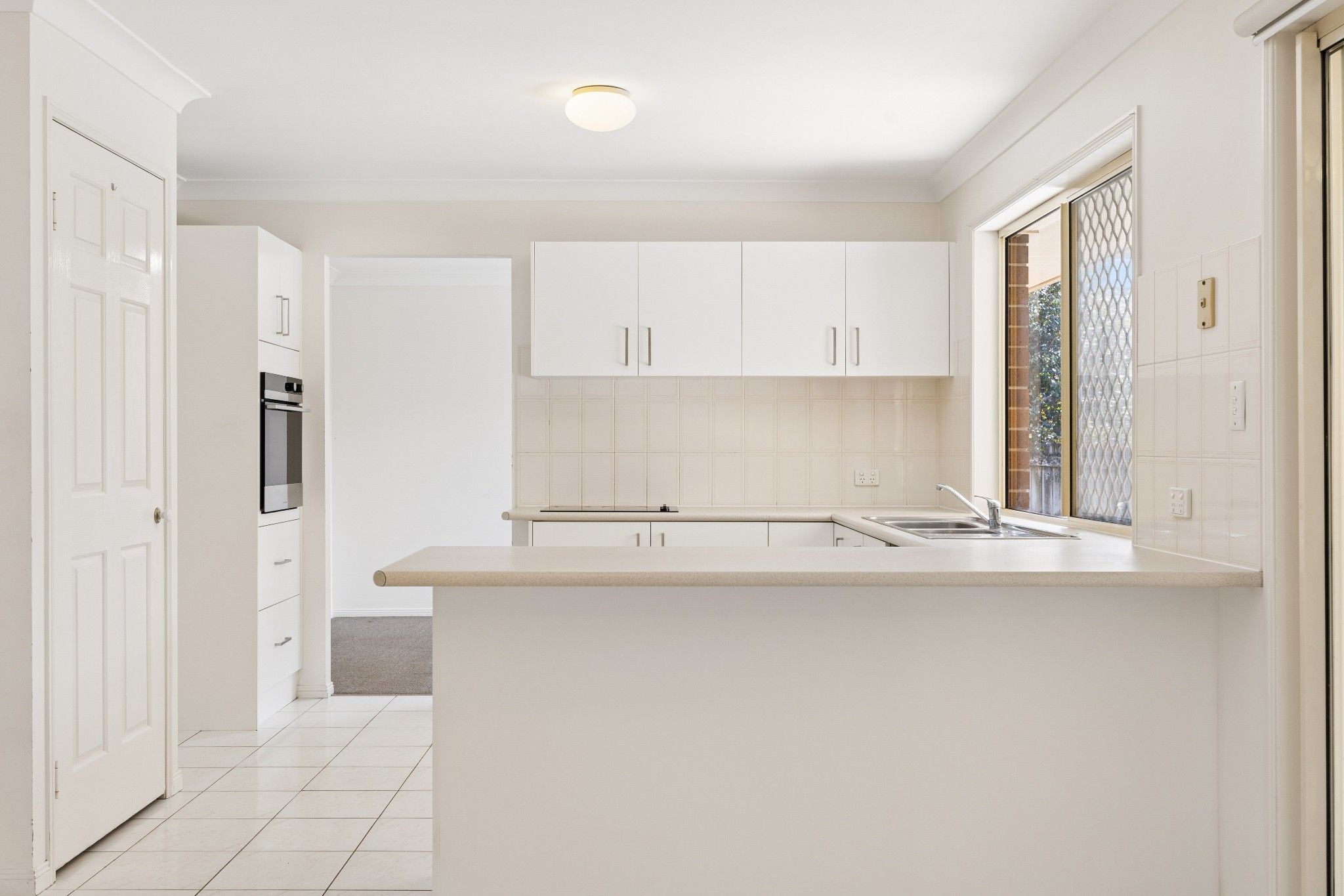 15 Rinnicrew Street — photo 3 of 19