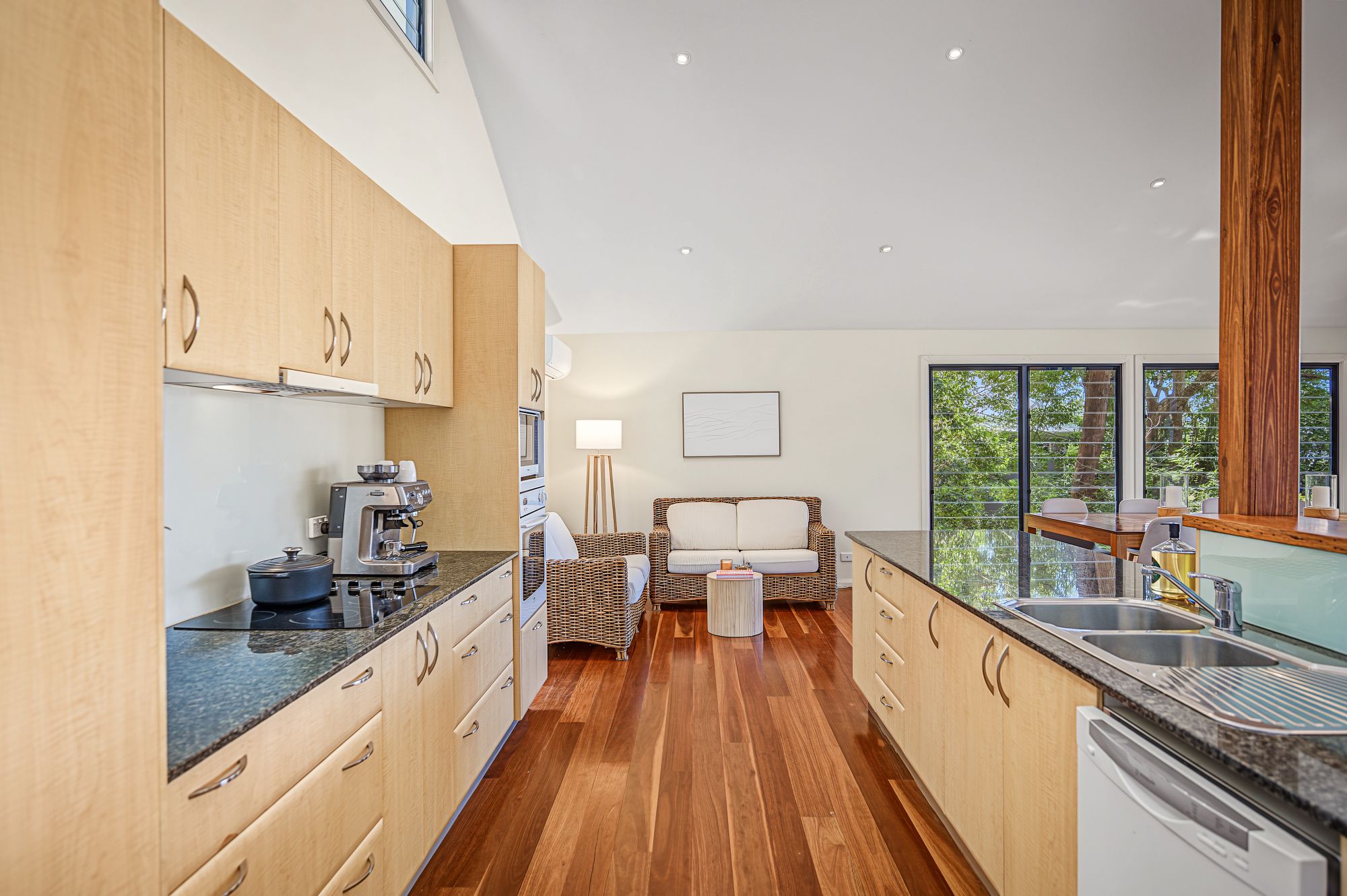 64 Albert Street — photo 6 of 22