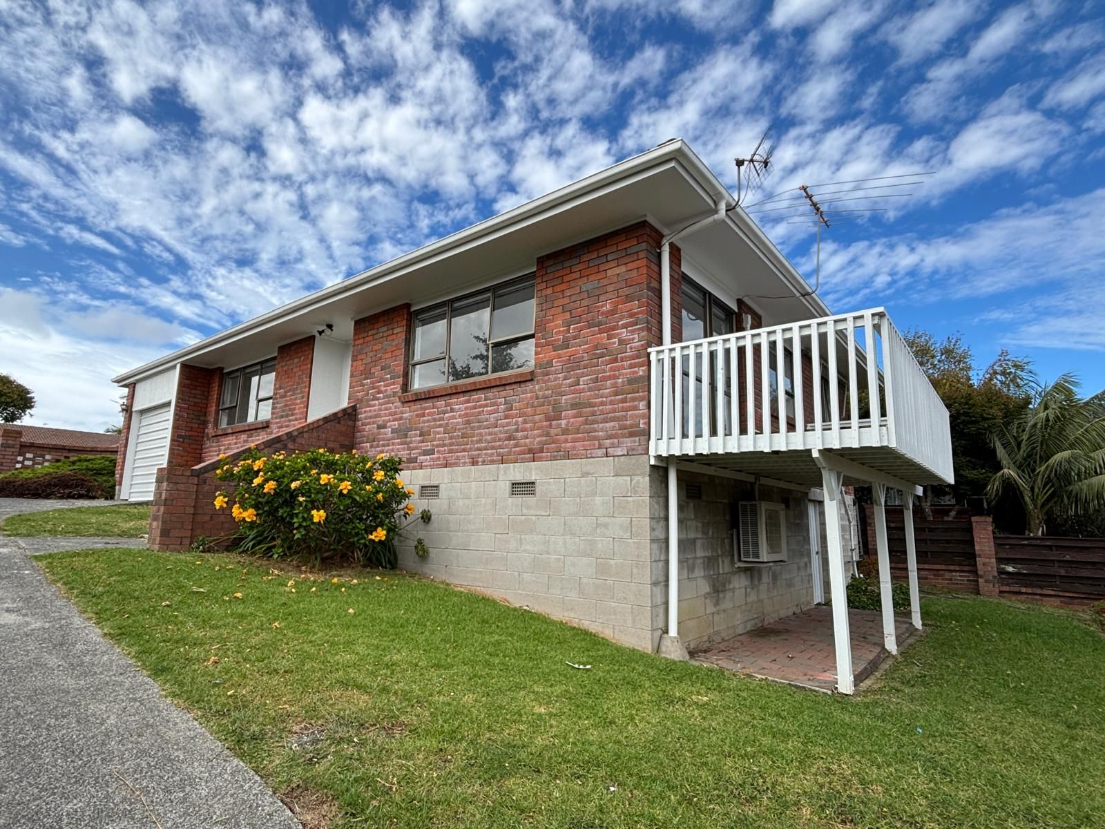 1/22 Majesty Place, Half Moon Bay, Manukau City