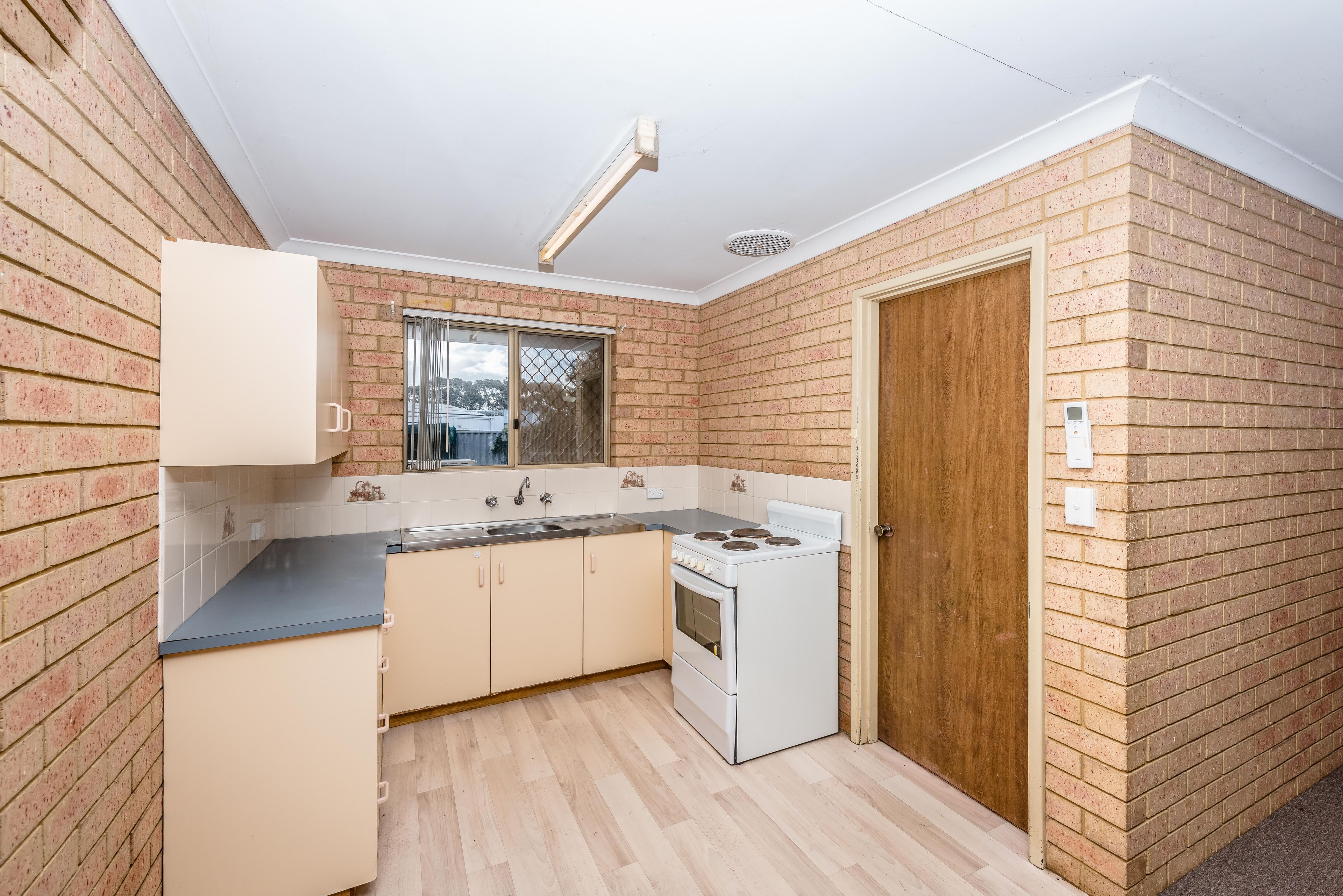 3/10 Plymouth Road, Utakarra, WA 6530