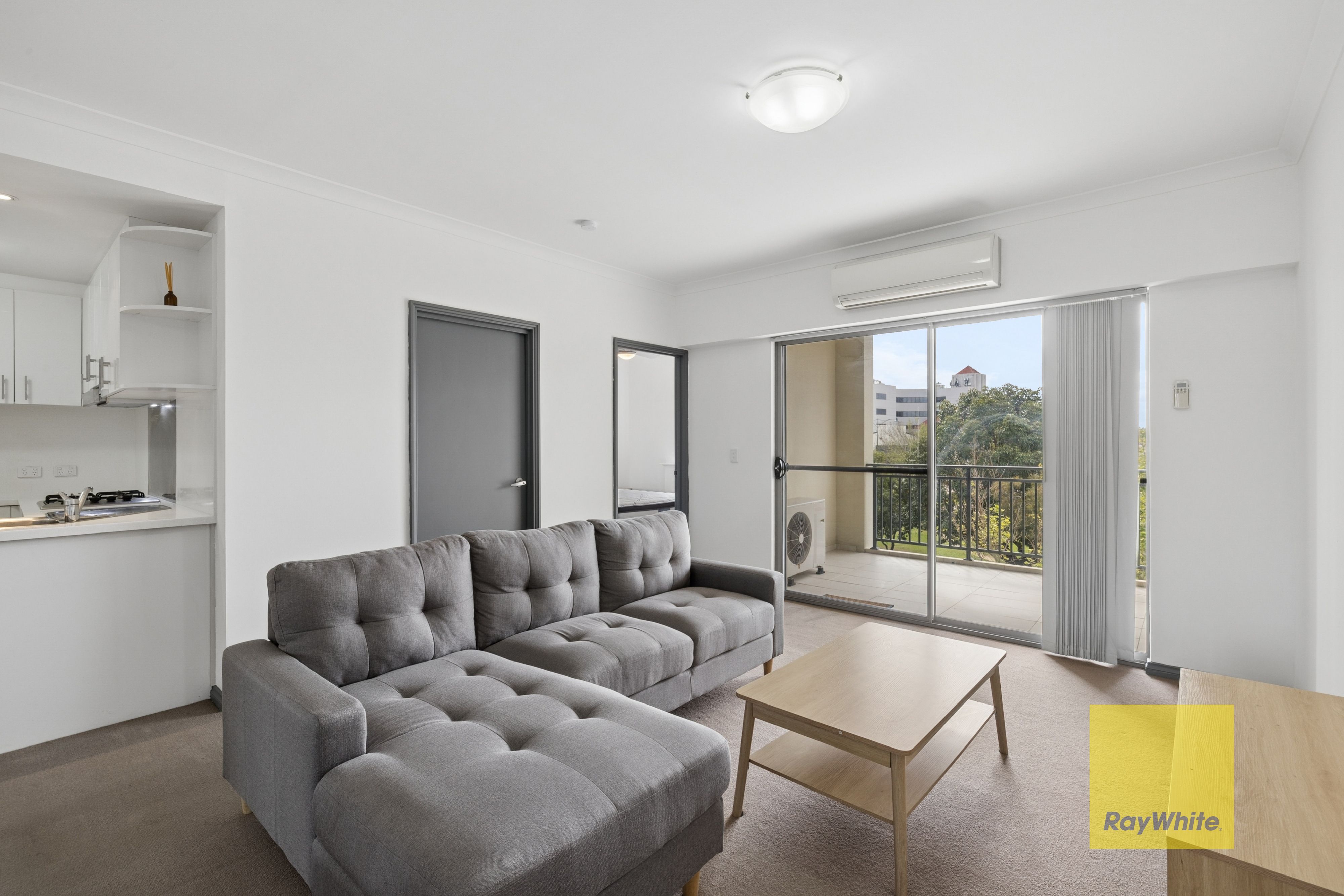 25/42 The Crescent — photo 10 of 30