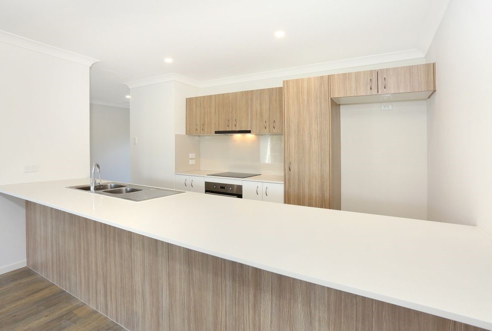 33 Diamantina Circuit, Pacific Pines, QLD 4211