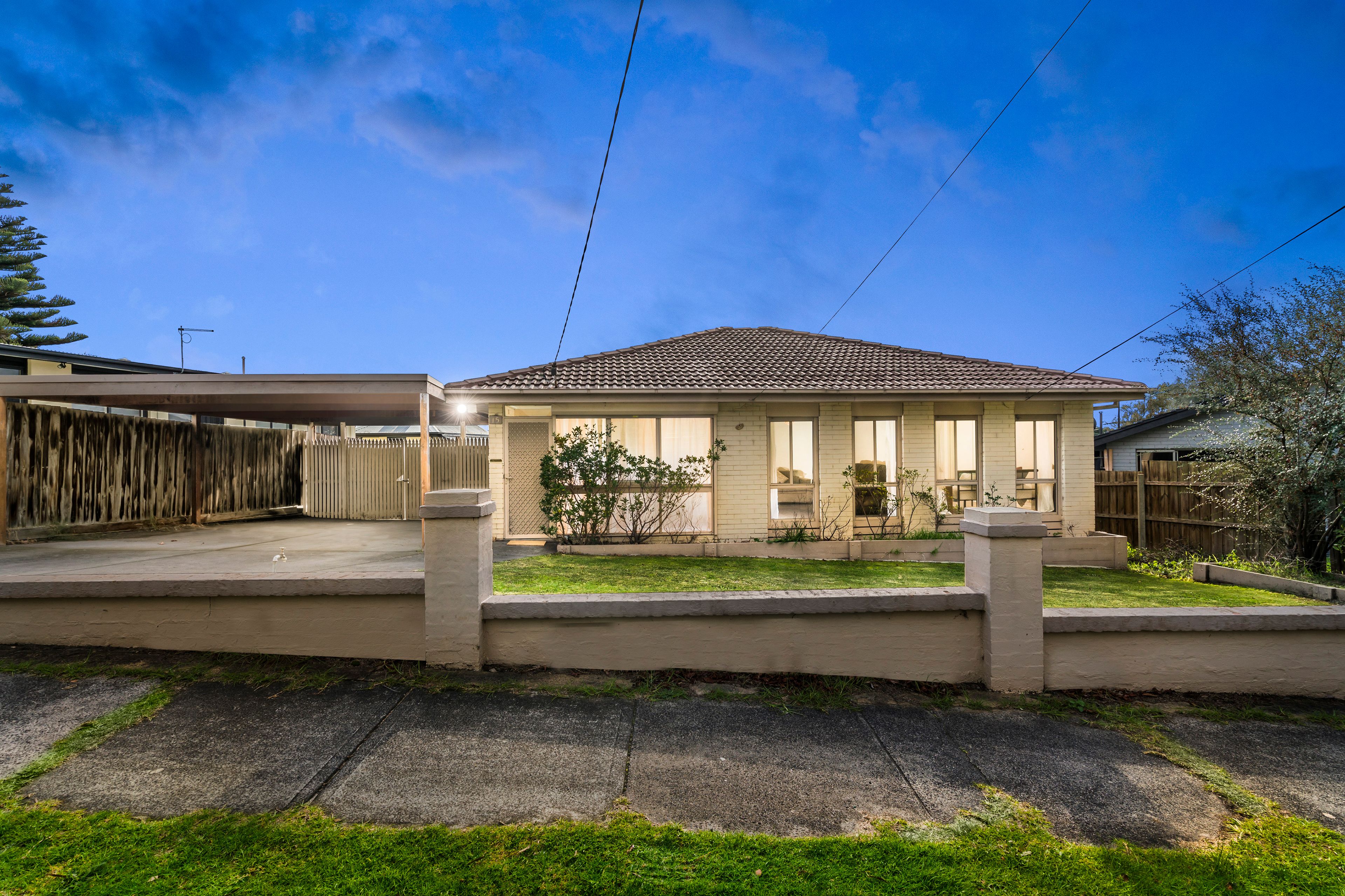 15 Whitewood Street, Frankston North VIC 3200