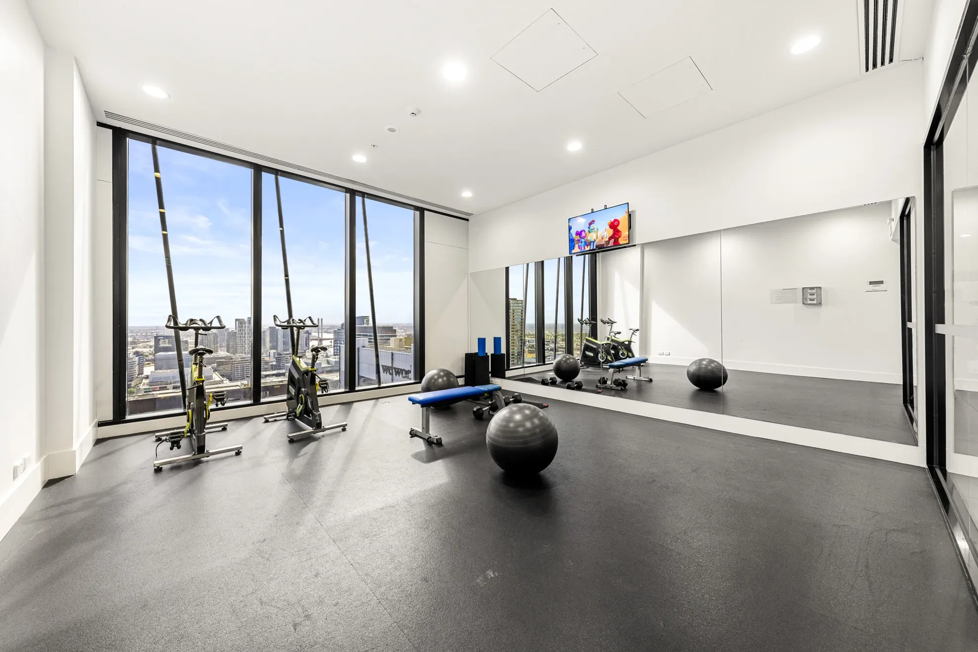 6006/568 Collins Street — photo 11 of 13