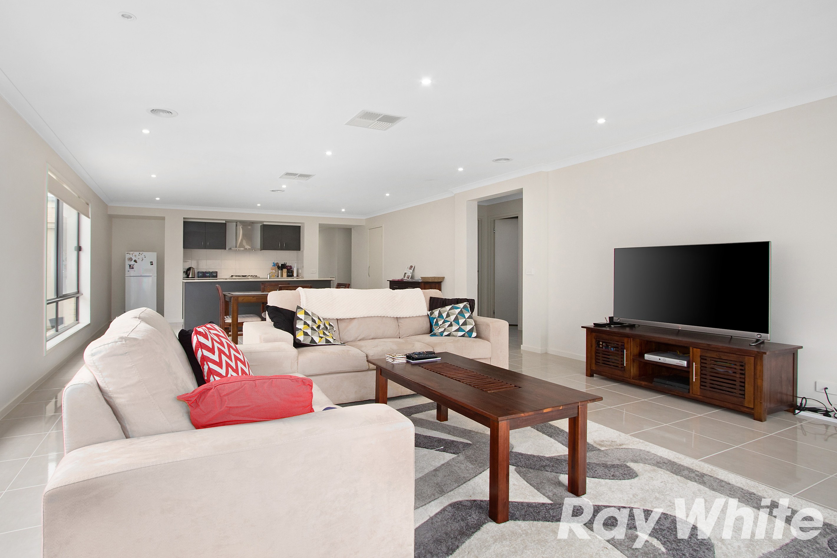 10 Berkley Street, Pakenham, VIC 3810