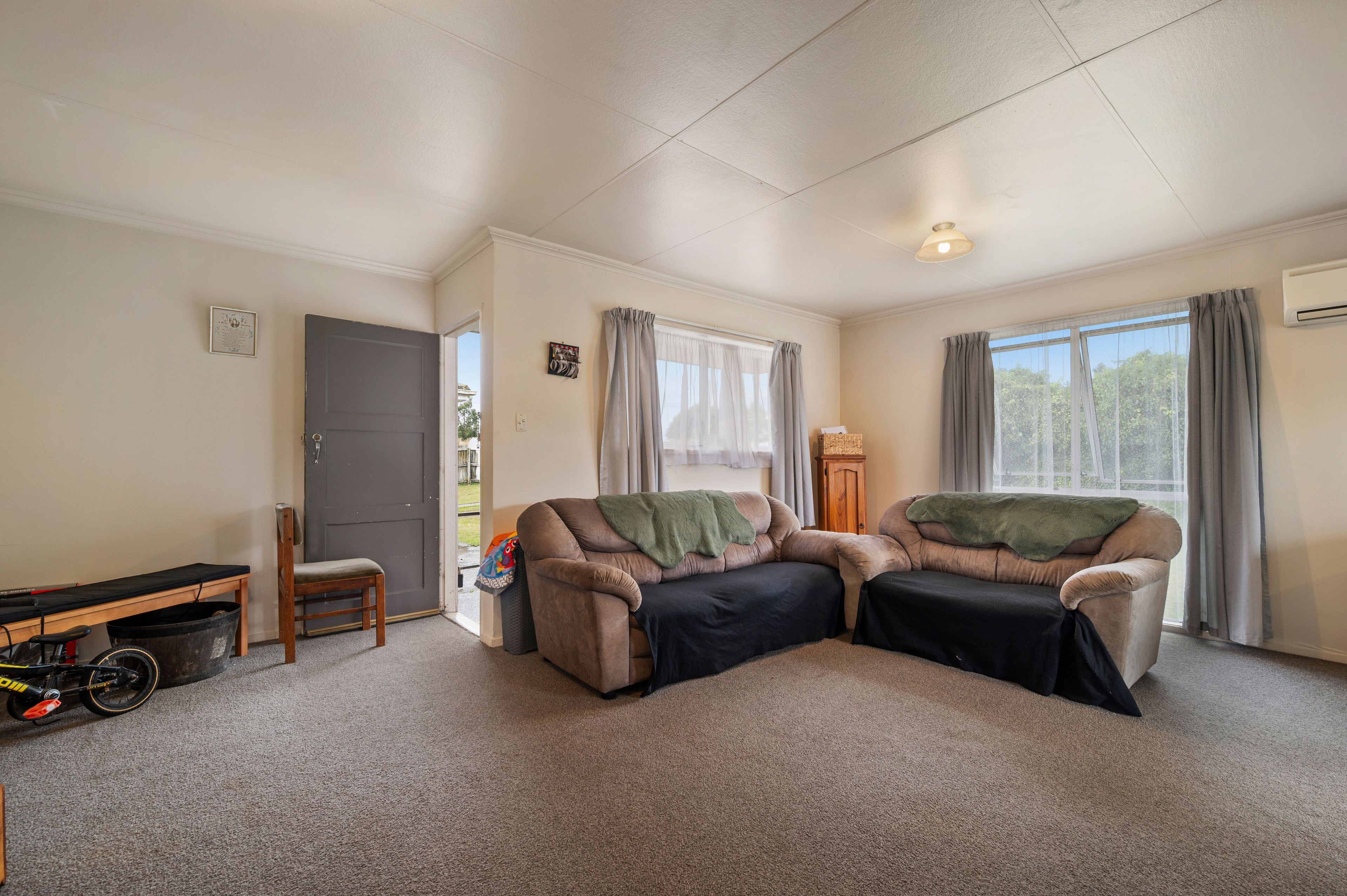 30A & B Deborah Place, Mangakakahi,