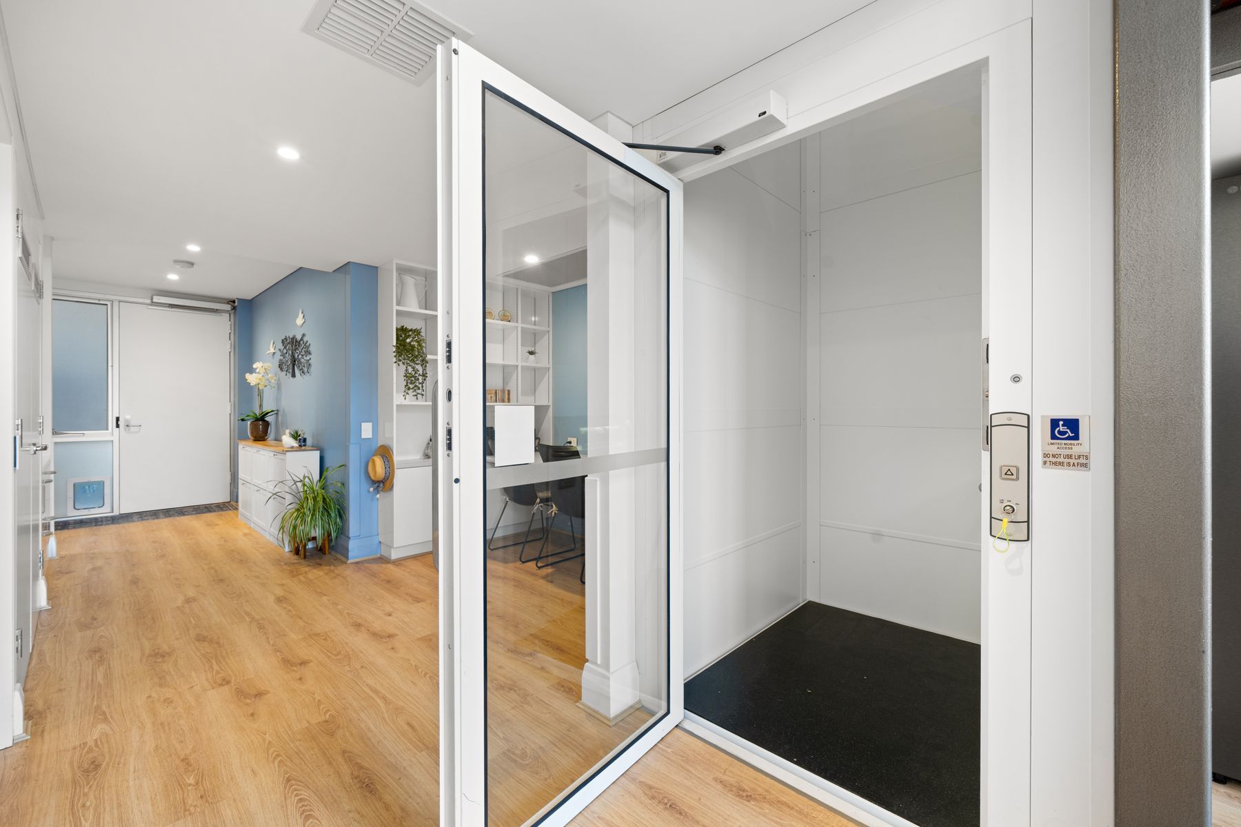 2/237 Wakefield Street — photo 10 of 28