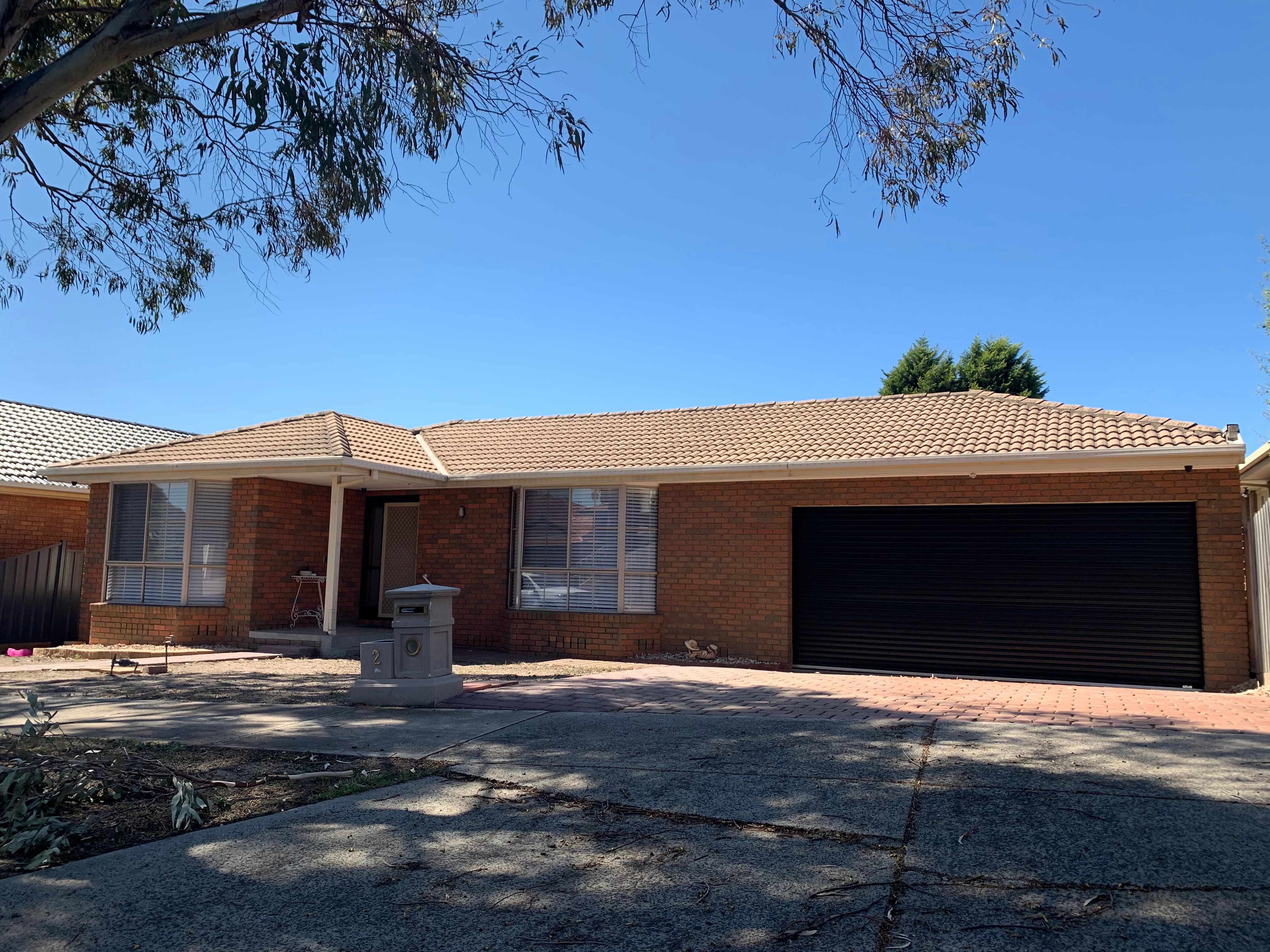 2 Sinclair Court, Mill Park, VIC 3082