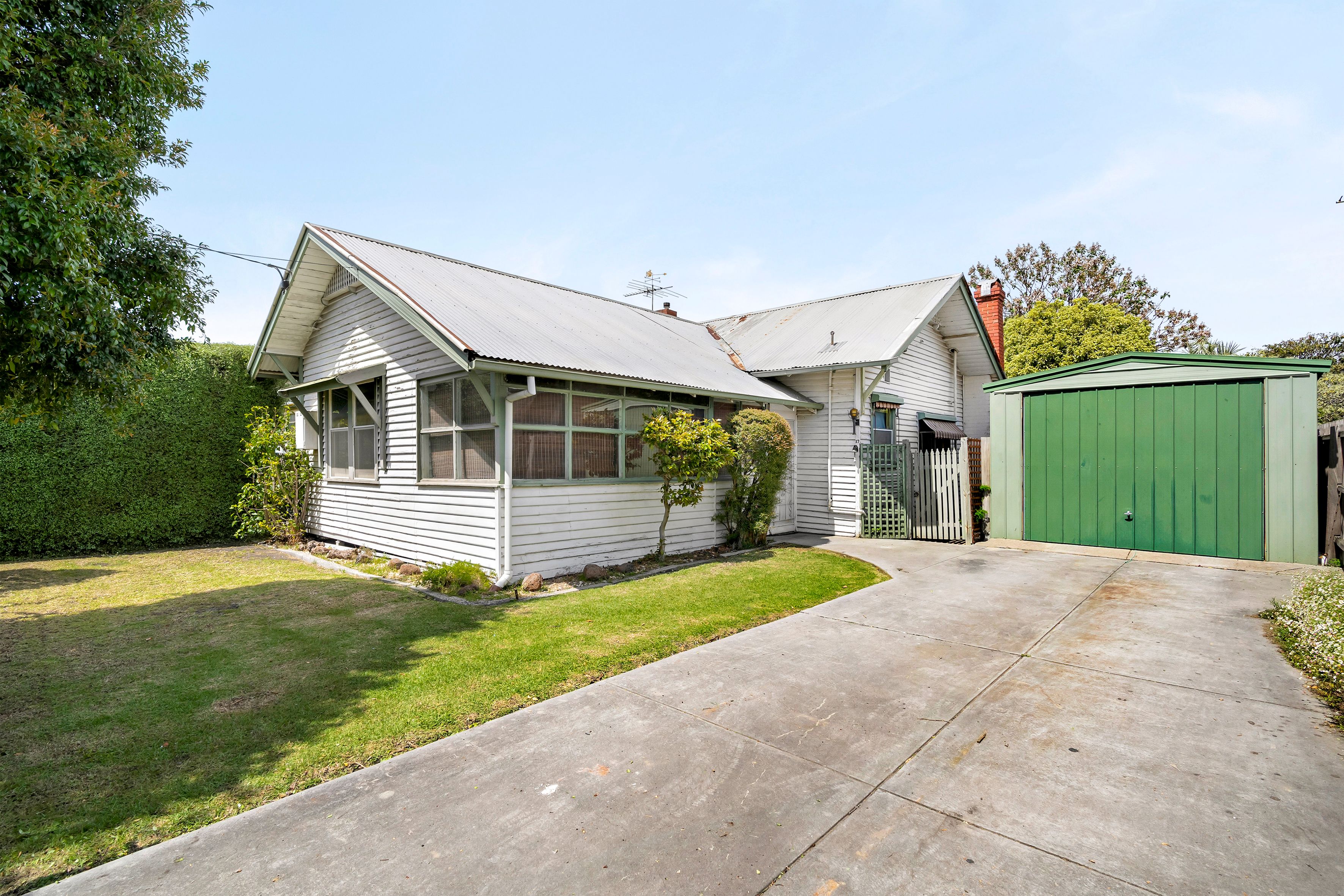 17 Farm Street , Newport VIC 3015