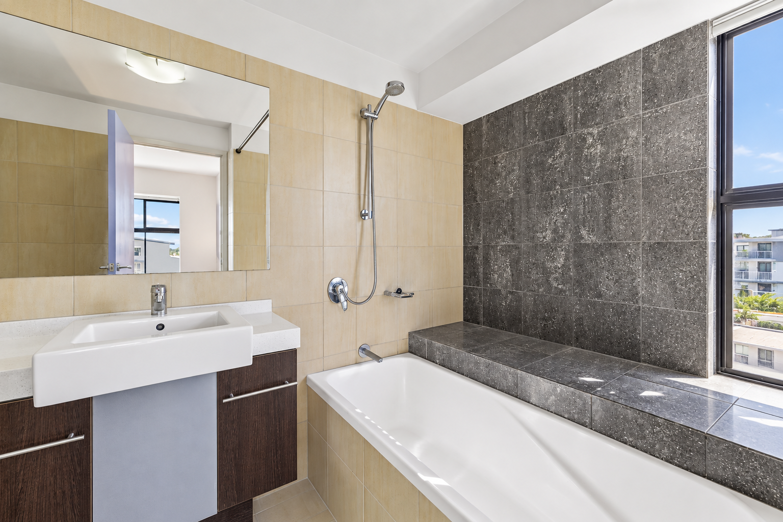 9/4-6 Duffield Road — photo 10 of 16