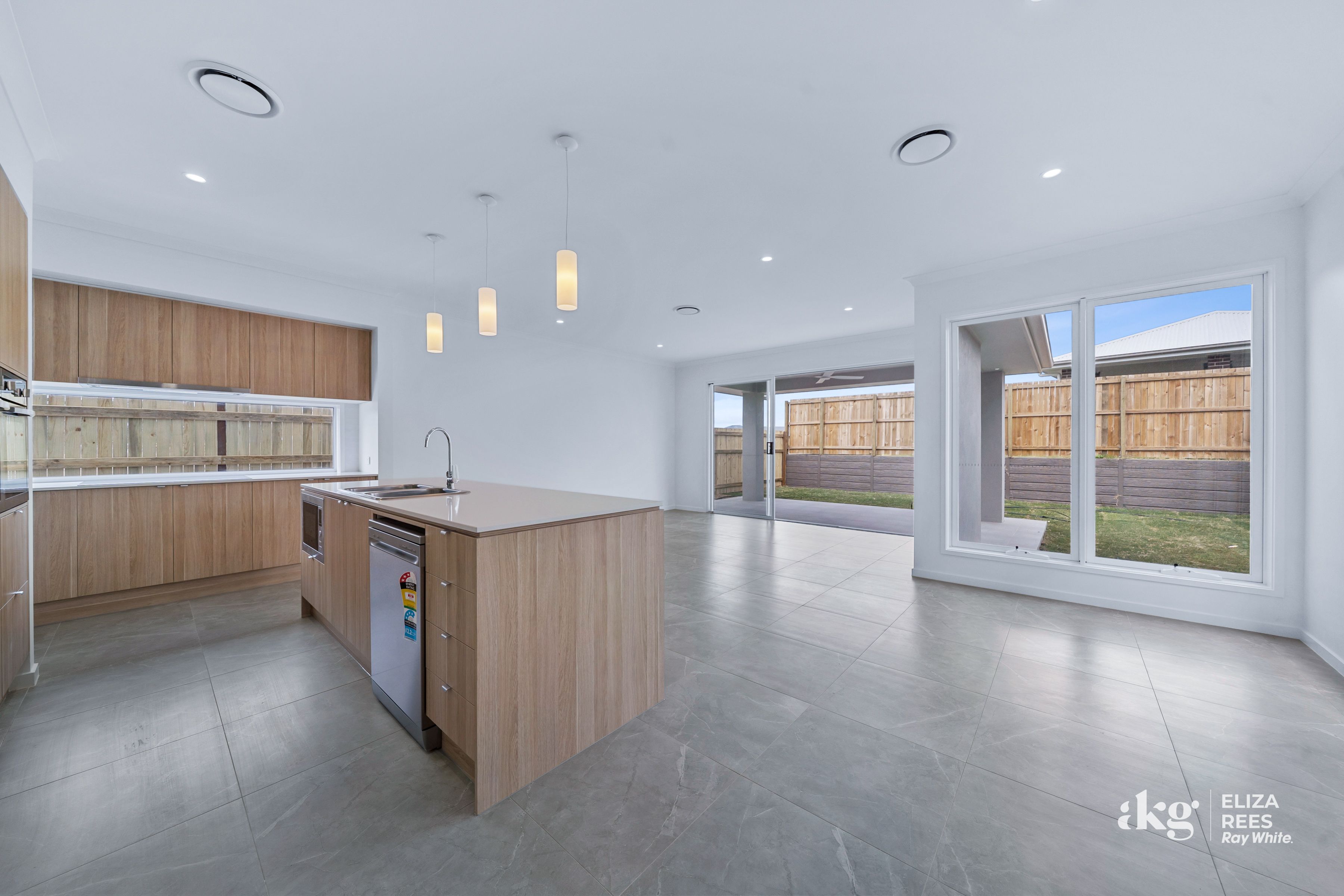 29 Sangria Avenue — photo 7 of 27