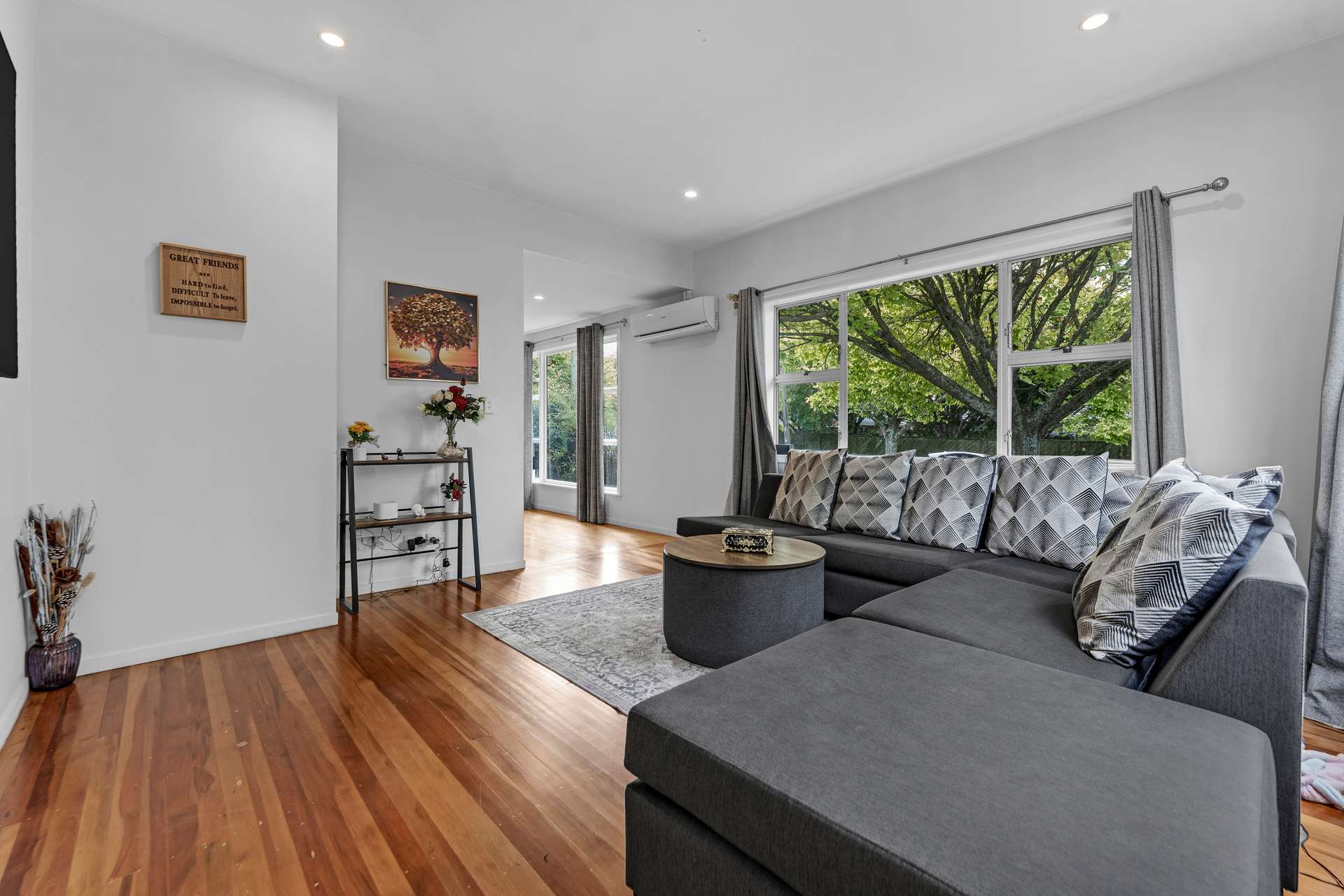 2 Fyfe Avenue photo 2