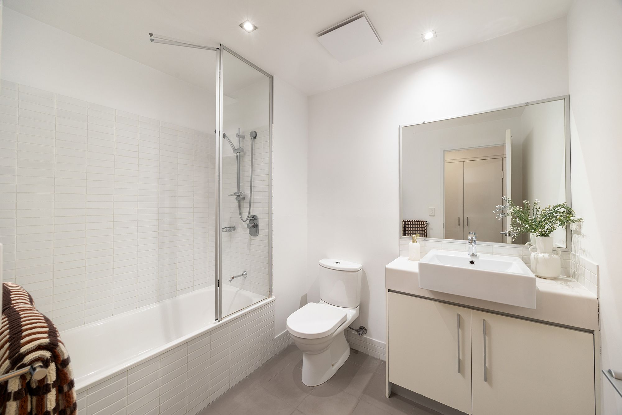 308/1 Ella Street — photo 11 of 13