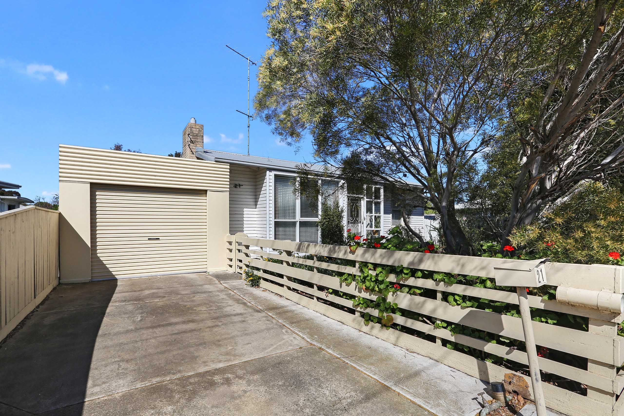 21 Cox Road, Norlane VIC 3214