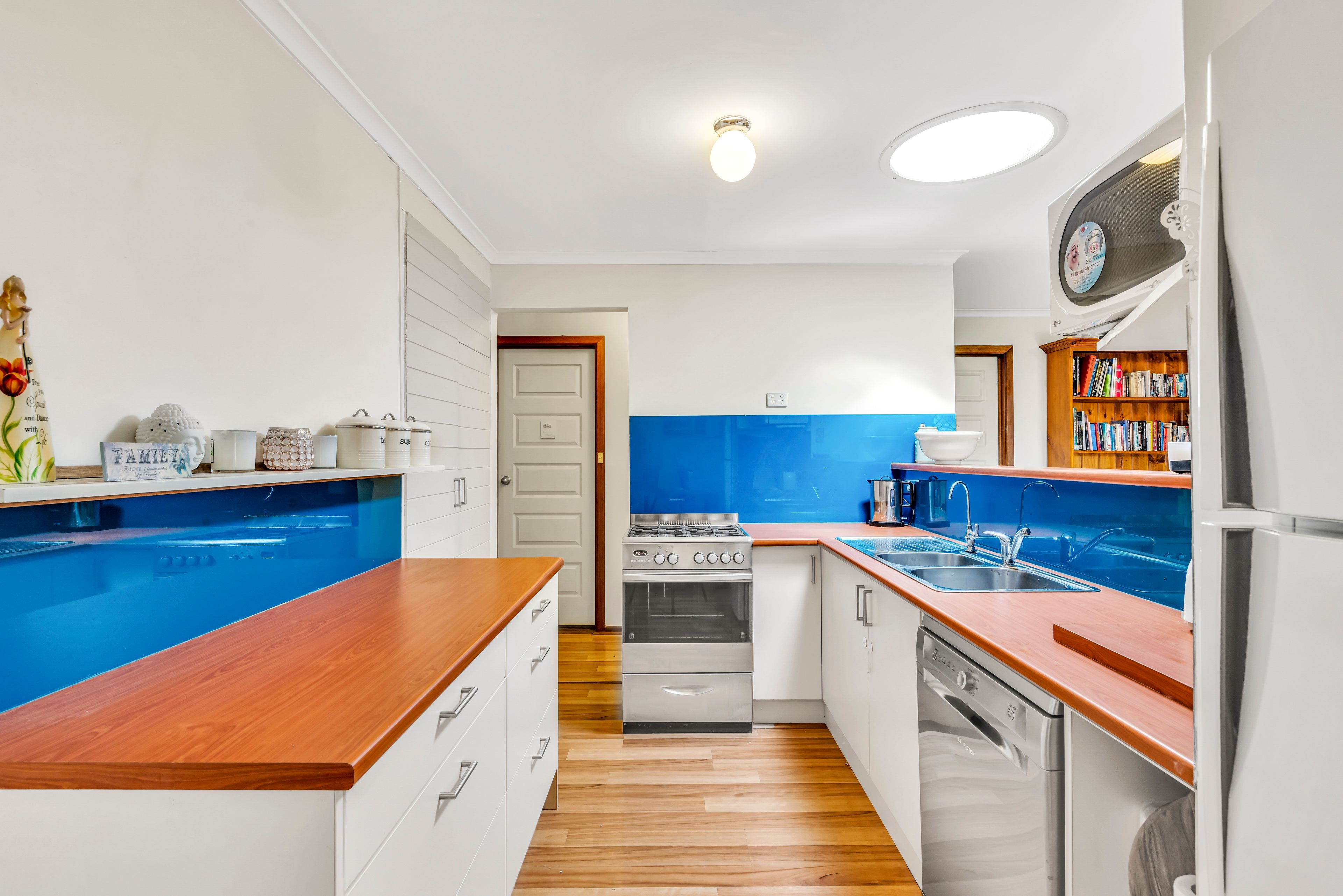 25 Jedna Close, Craigmore, SA 5114