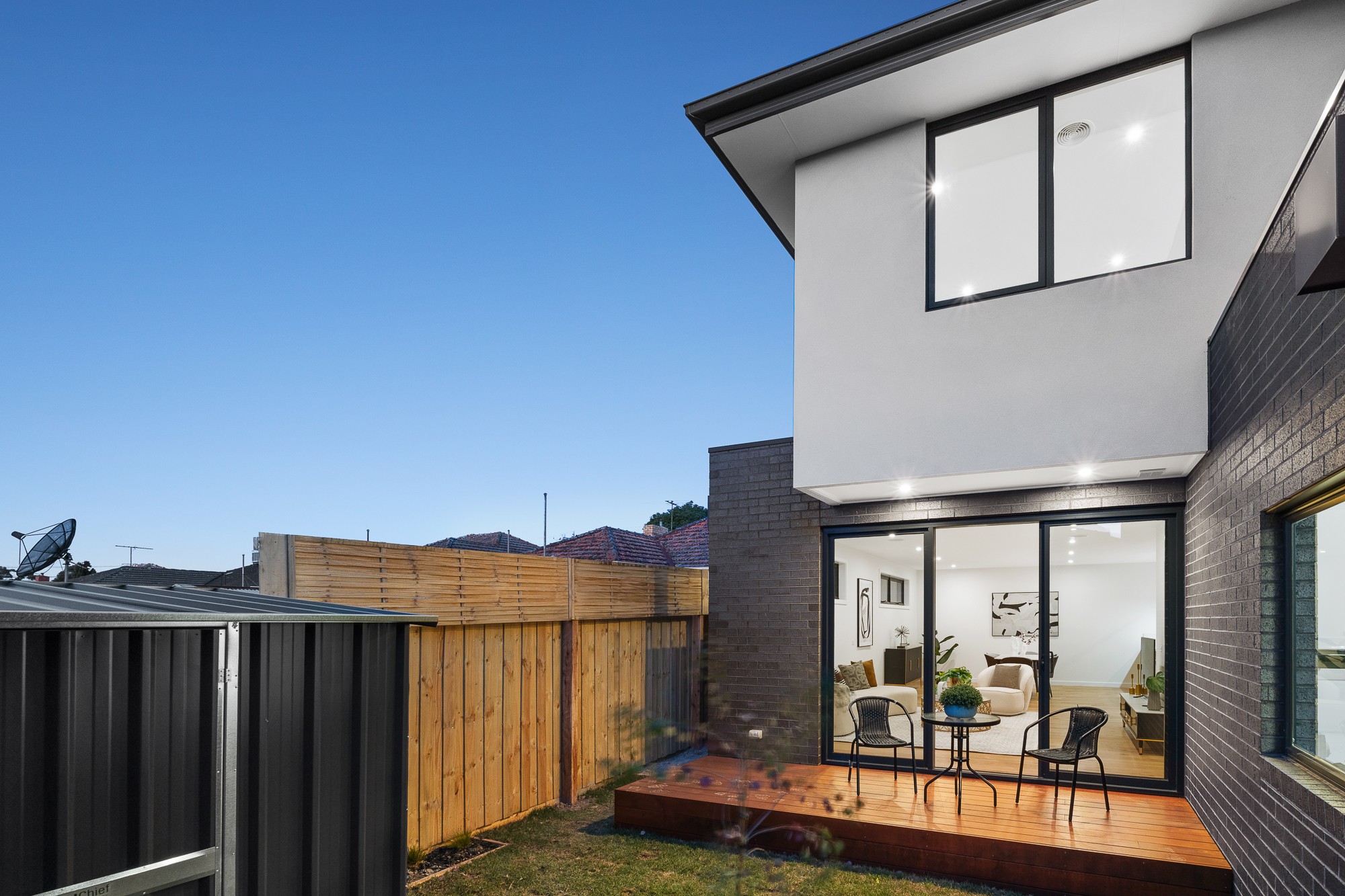 2B Rothsay Avenue, Burwood, VIC 3125