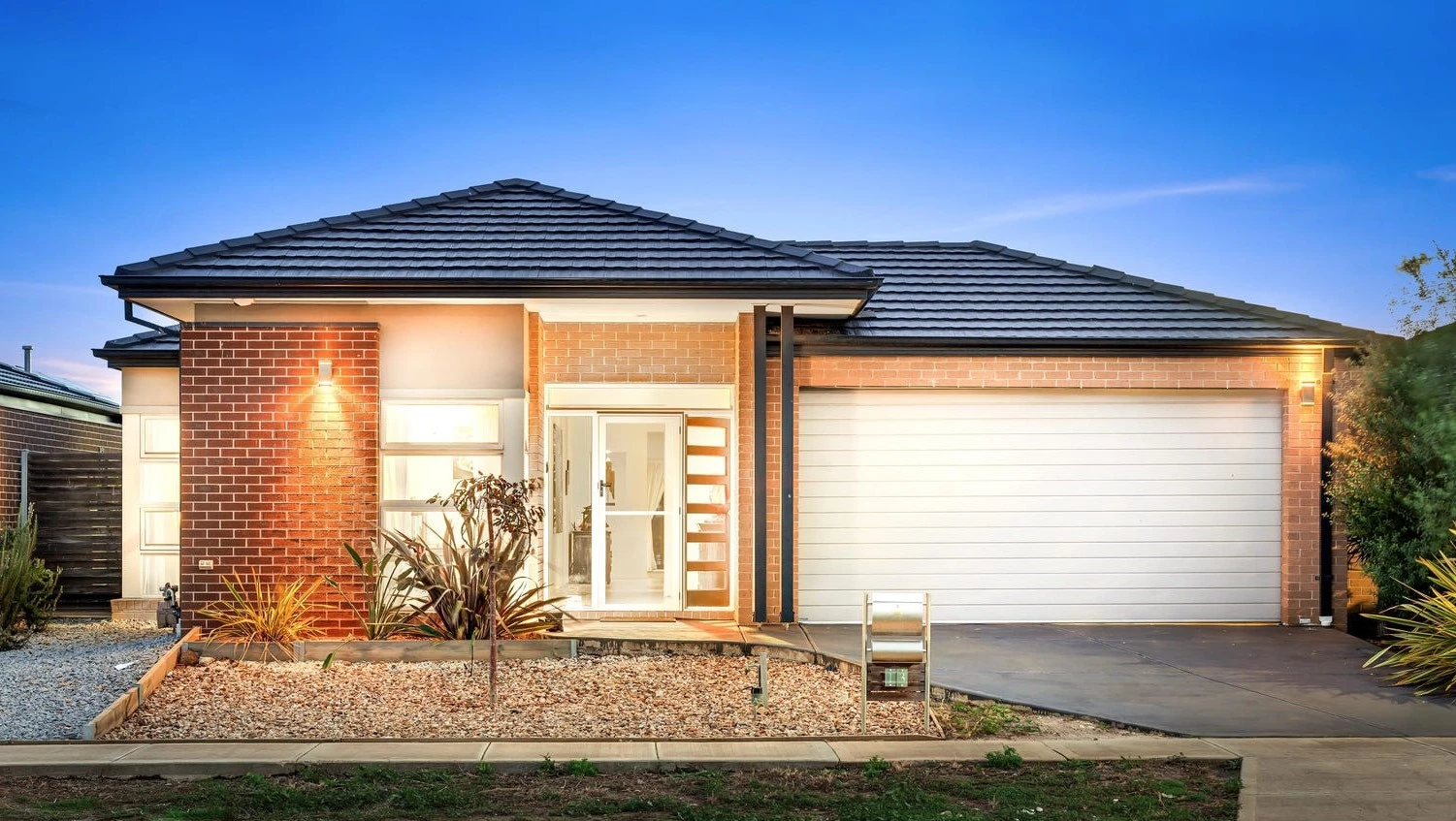 13 CANARY Close, Truganina, VIC 3029