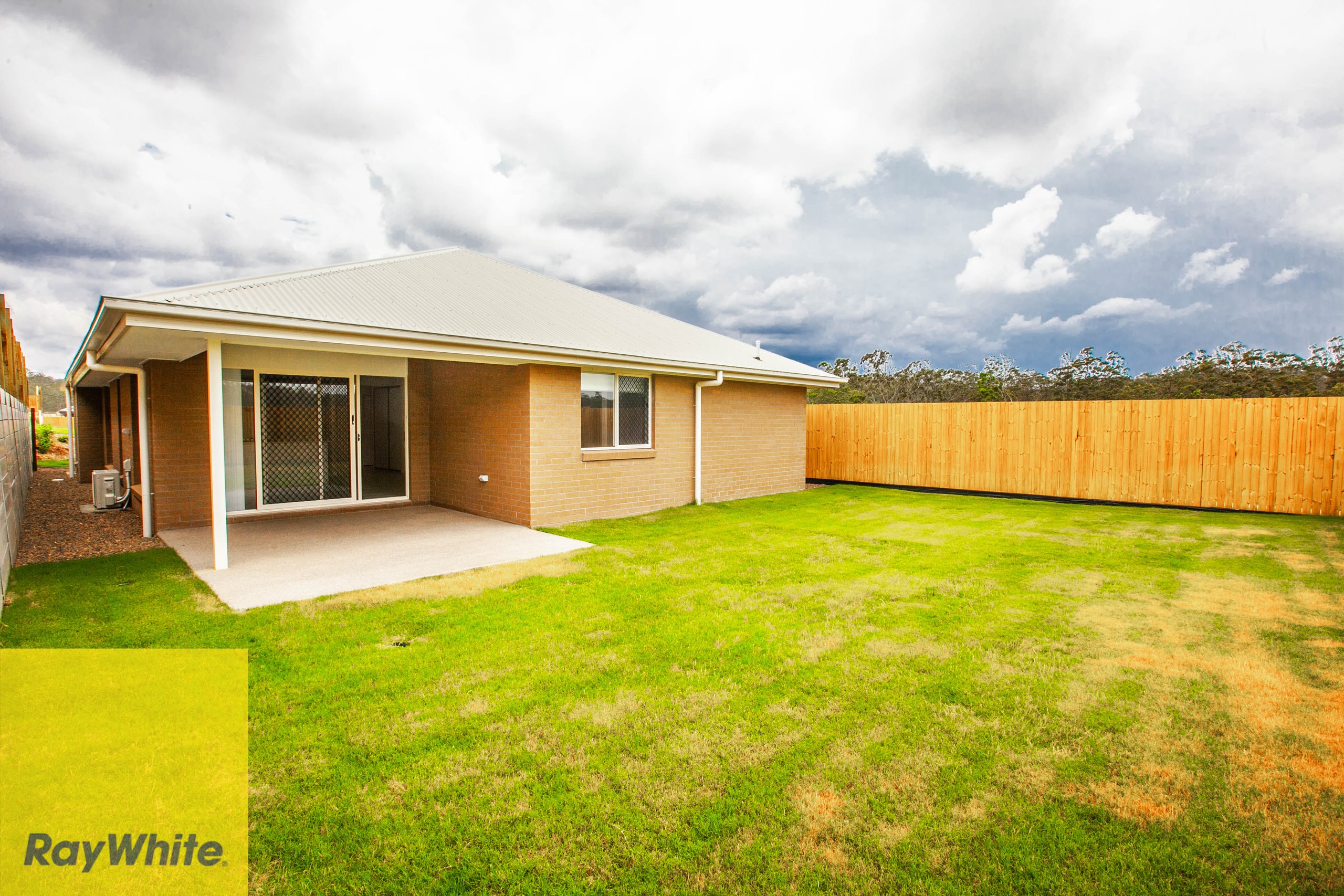 73 Lunar Circuit, SPRING MOUNTAIN, QLD 4300