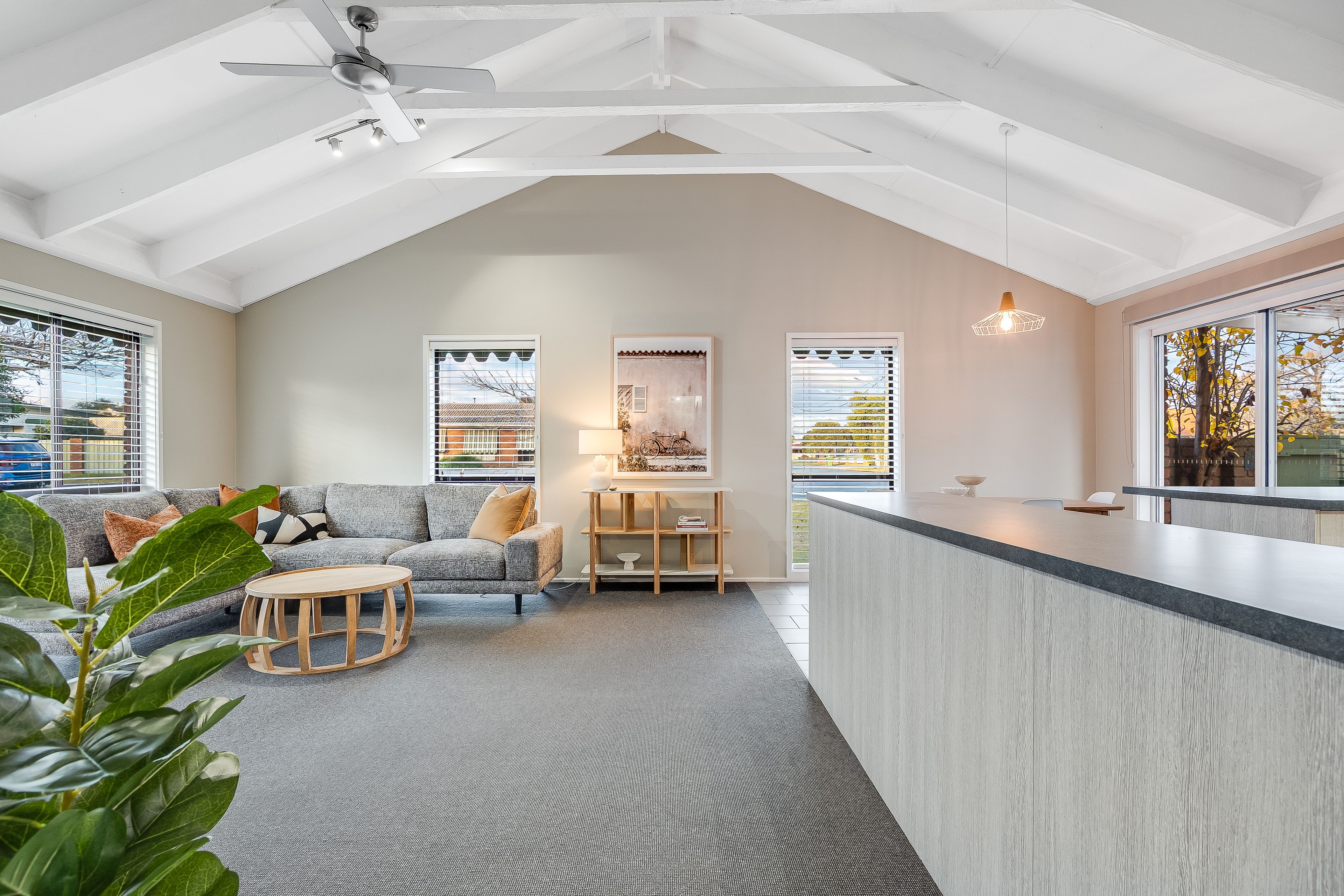 1/425 Bevan Street, Lavington, NSW 2641