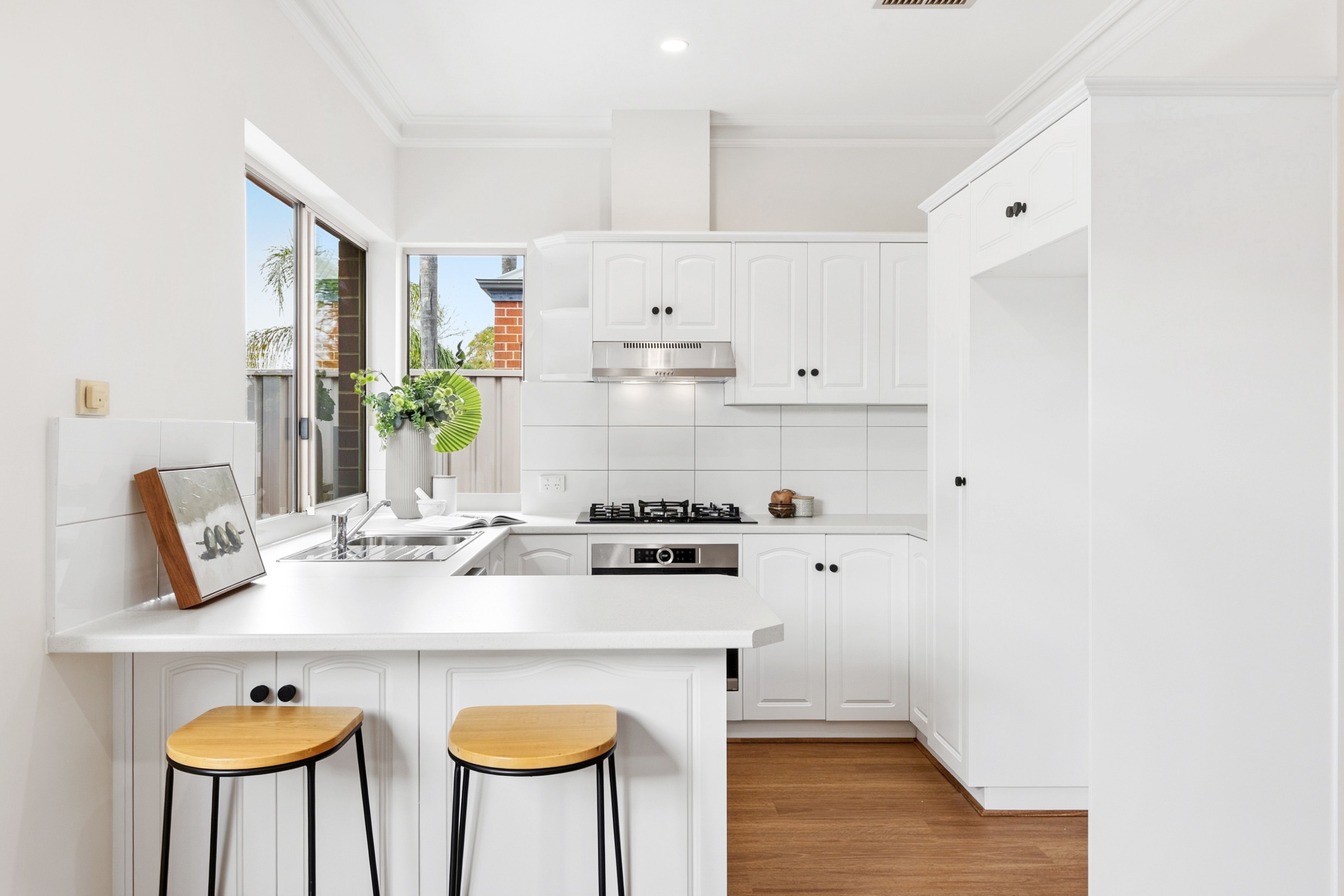 42 Victoria Street — photo 4 of 15