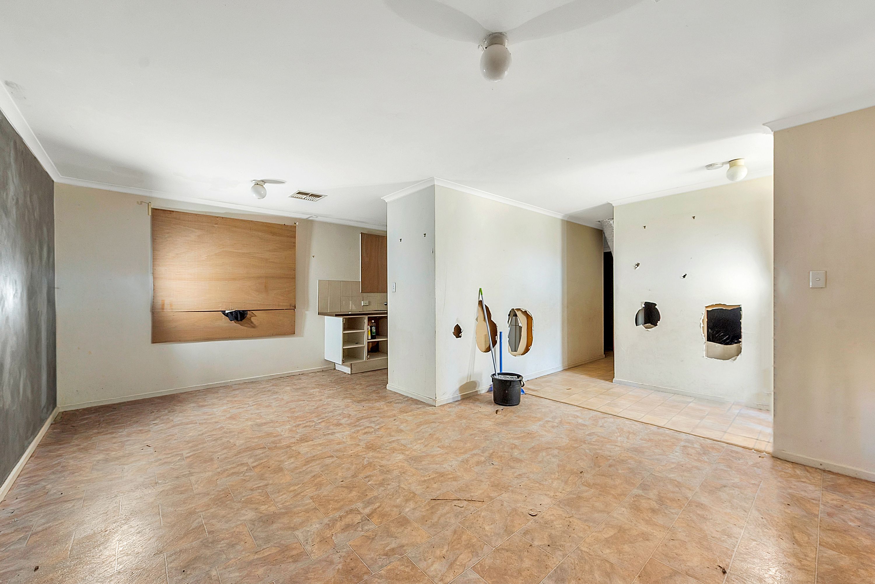 32 Barassi Street — photo 4 of 12