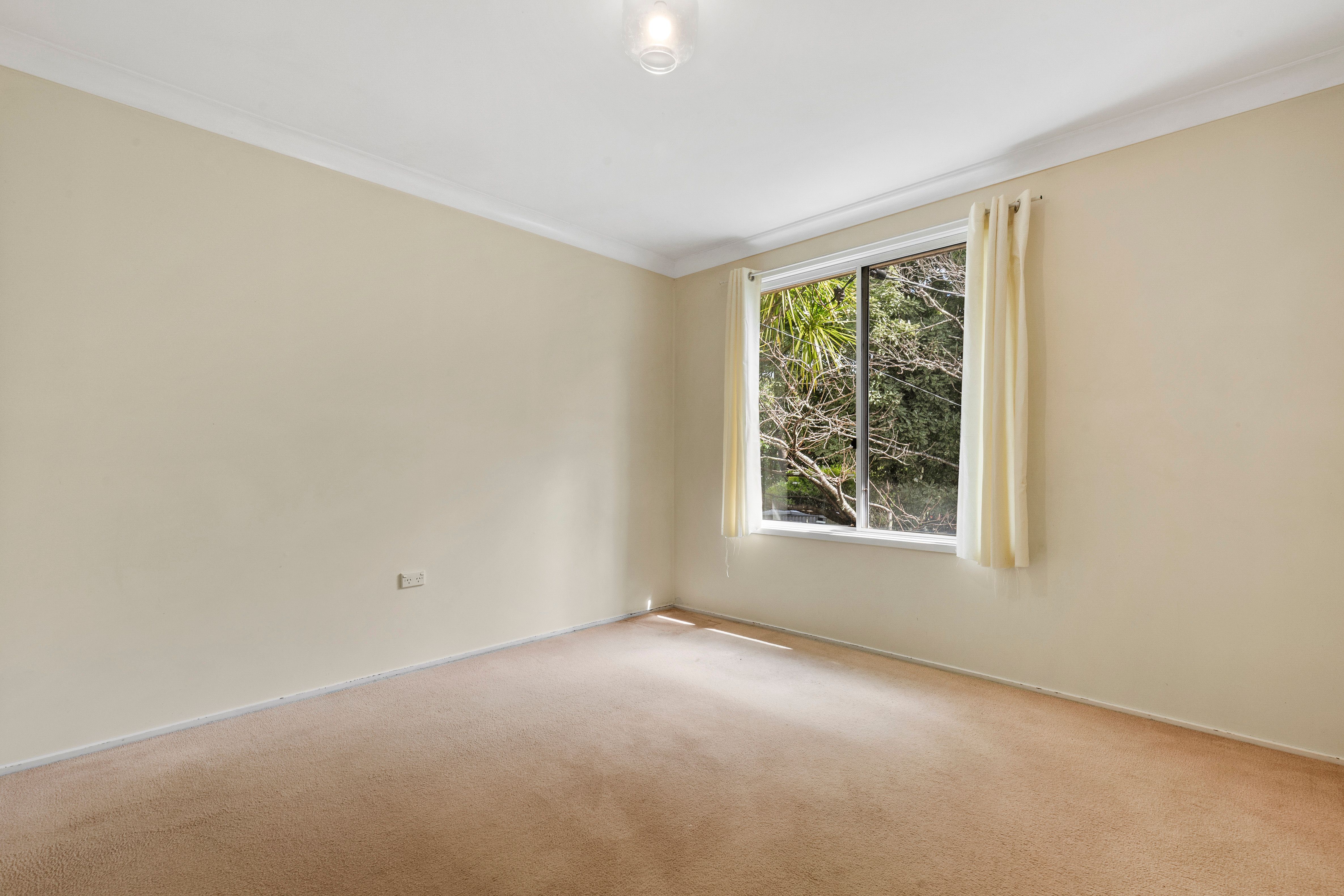 63 Godson Avenue — photo 6 of 10