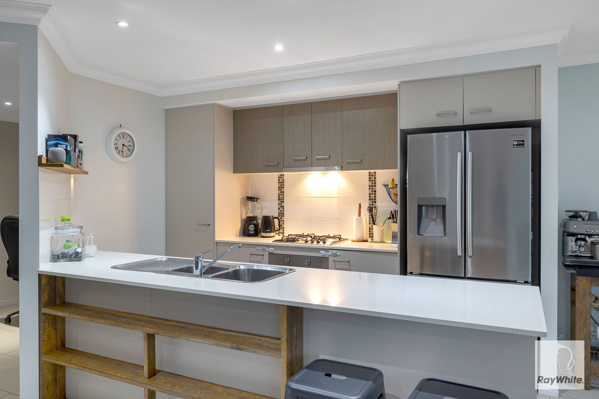 28 Willis Close, Redland Bay, QLD 4165