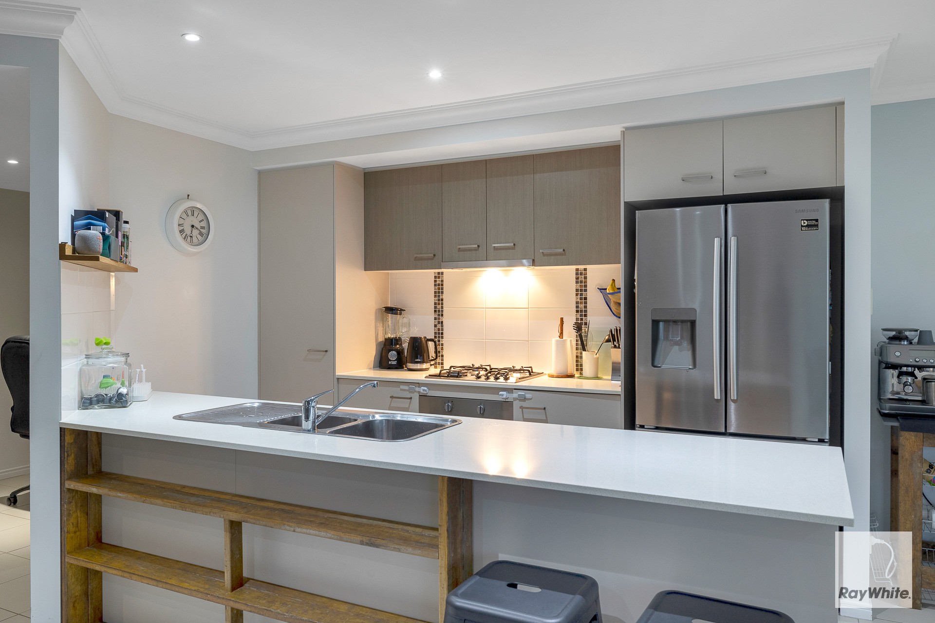 28 Willis Close, Redland Bay, QLD 4165