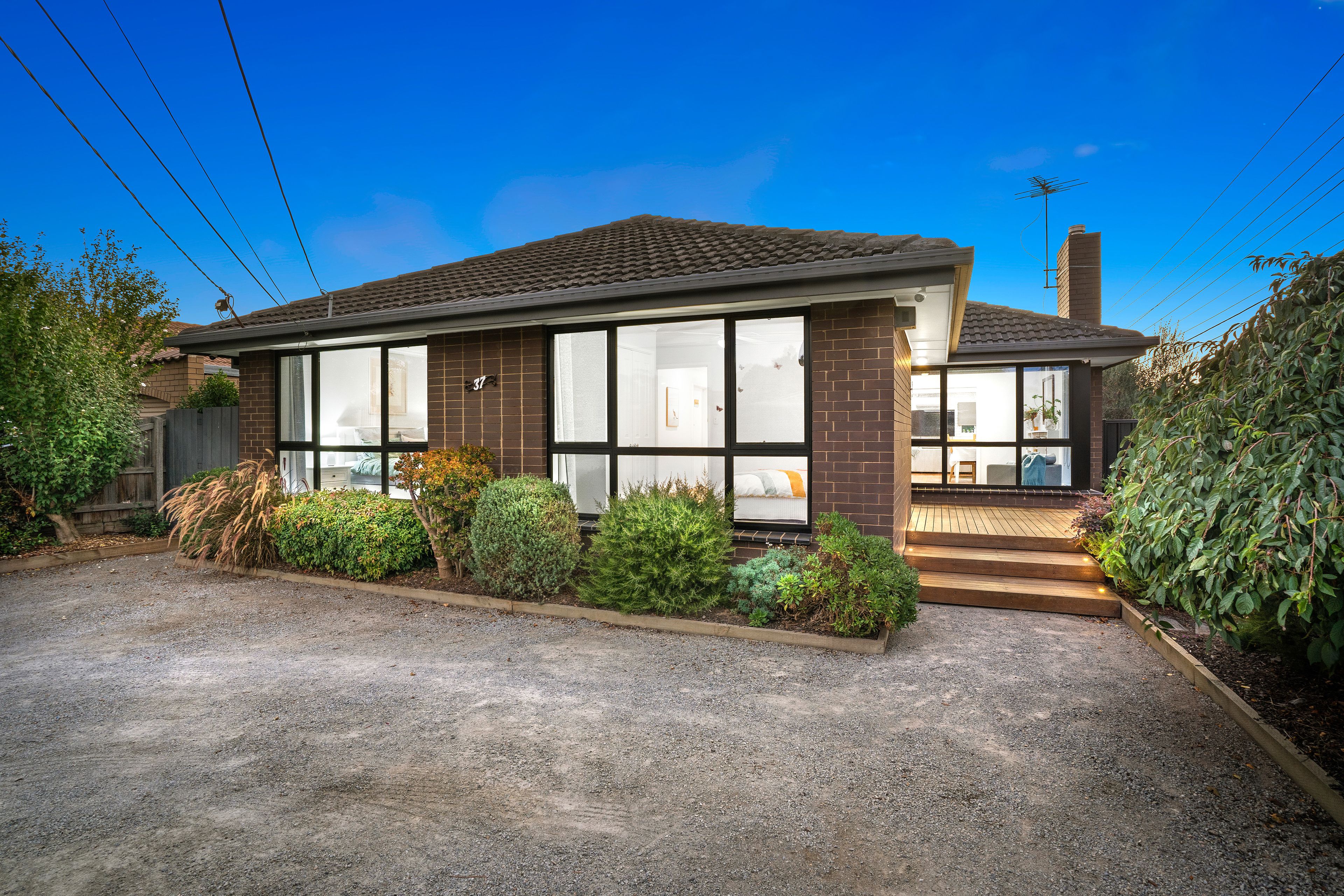 37 Luton Way, Bundoora, VIC 3083