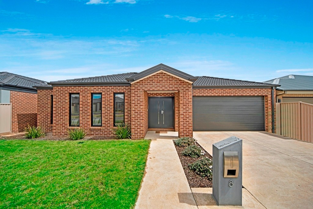 8 Seaford Street, Alfredton, VIC 3350