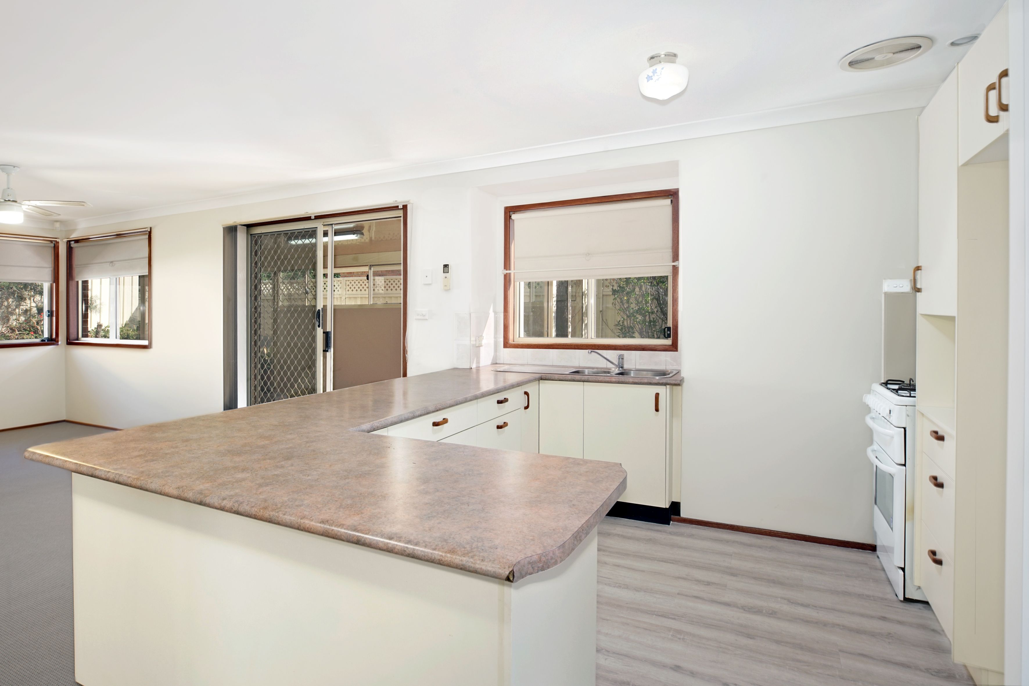 30 Bulu Drive, Glenmore Park, NSW 2745