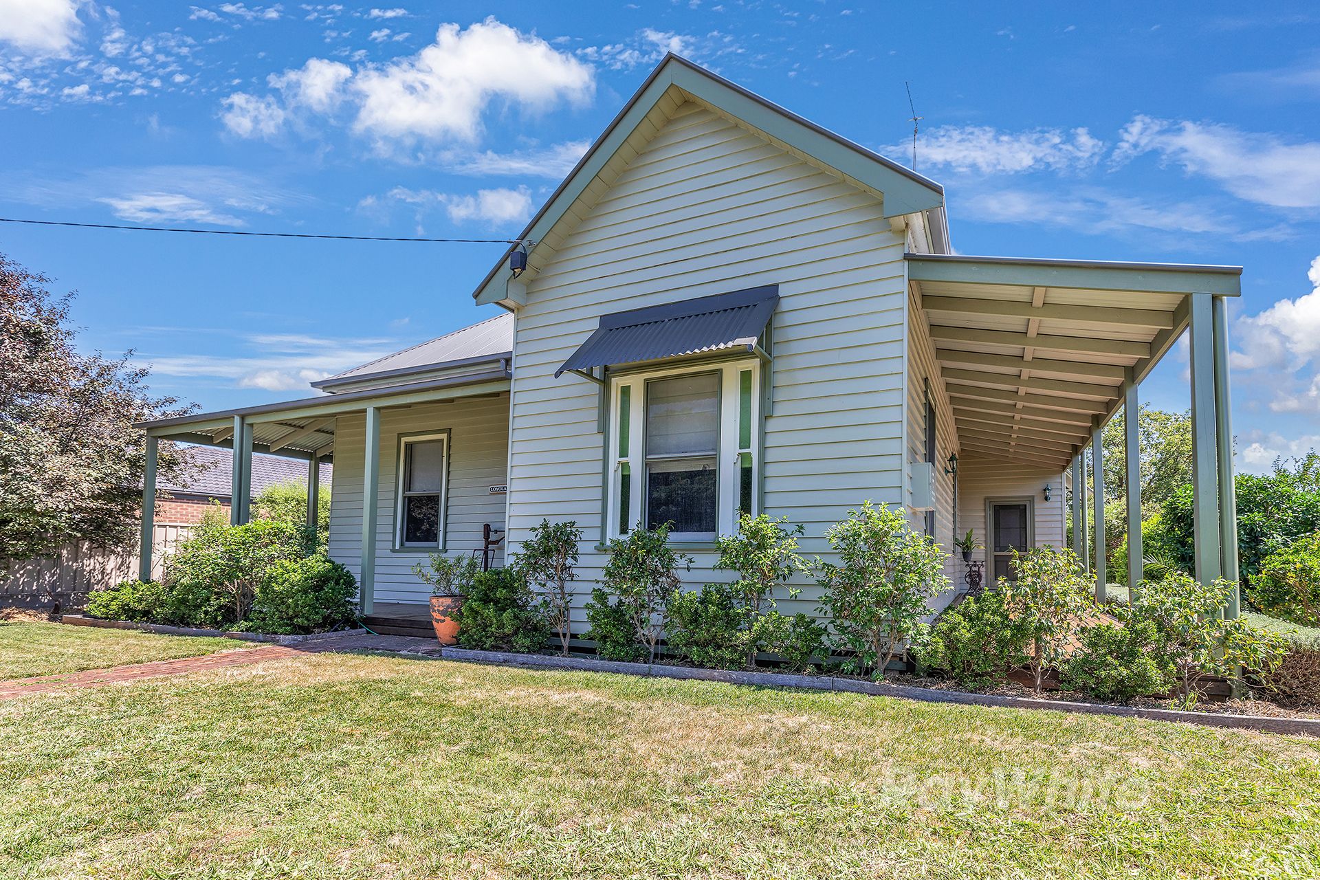 32-34 McKenzie Street, Rochester, VIC 3561