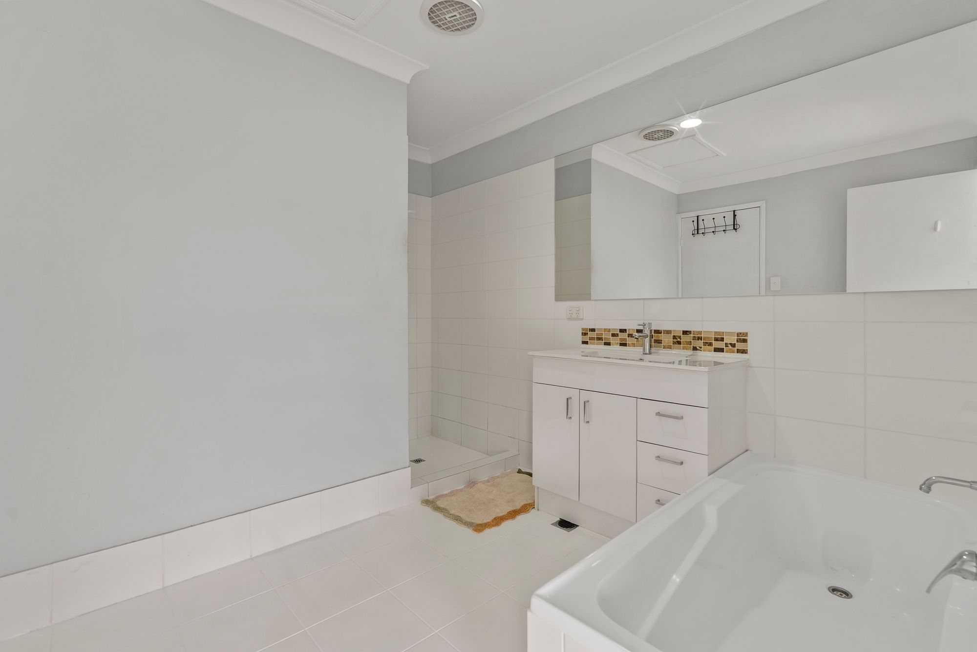 50/13 Bowden Court — photo 14 of 27