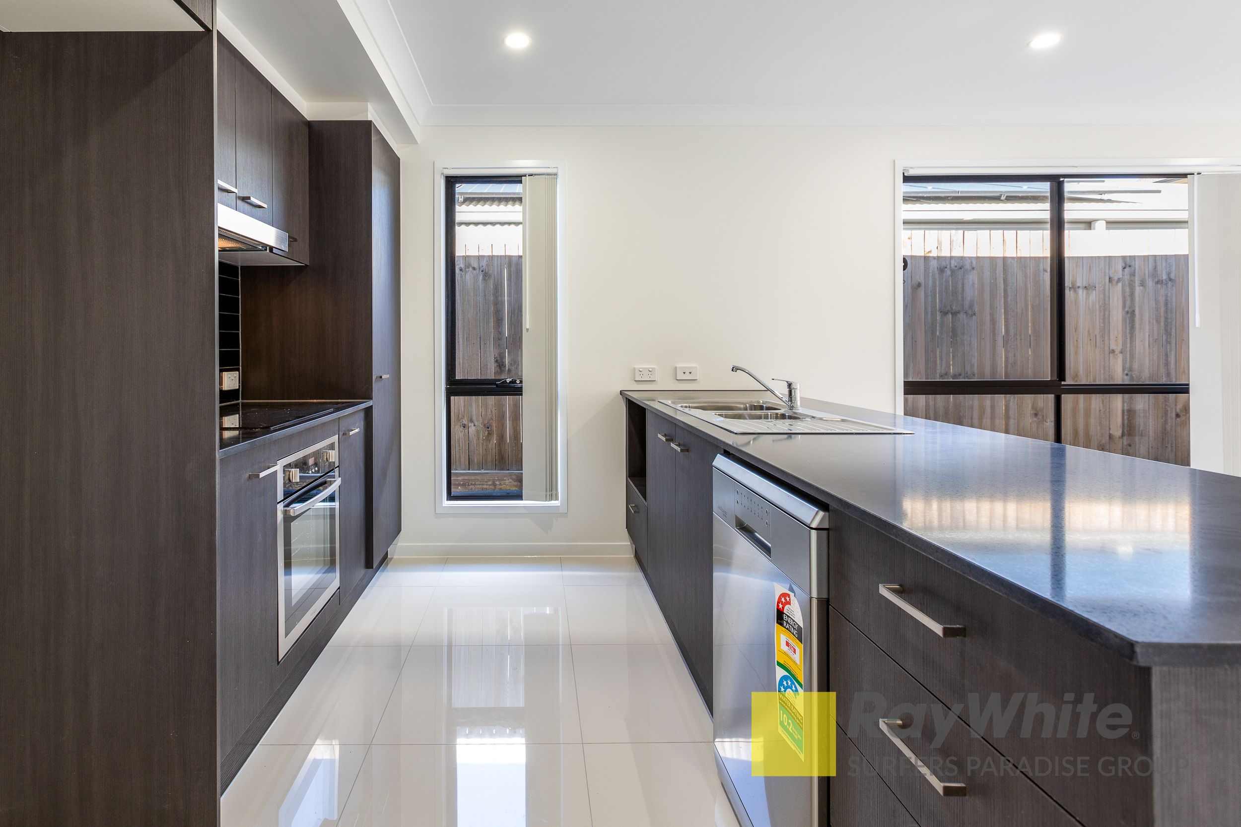 90 Pepper Tree Drive, Holmview, QLD 4207