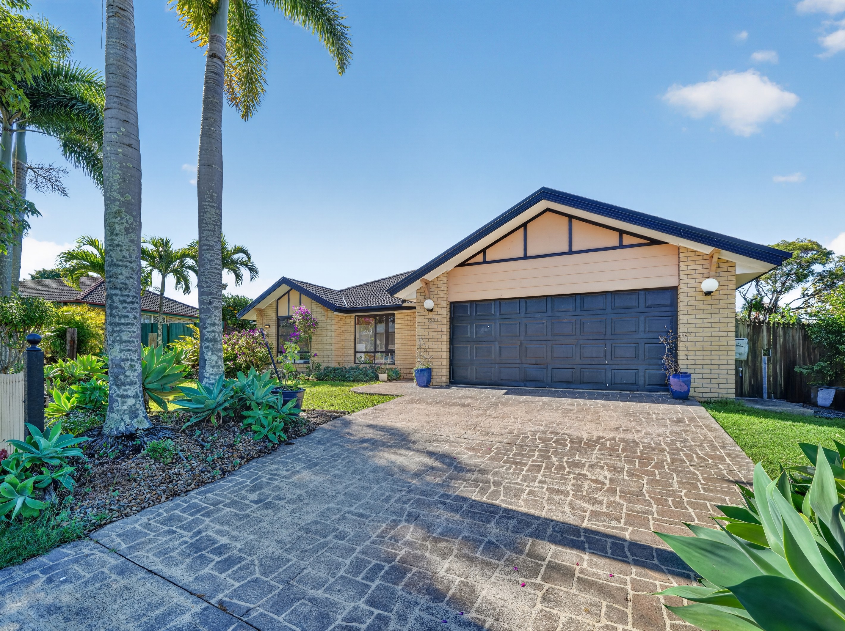 27 Chesterfield Crescent, Wellington Point, QLD 4160