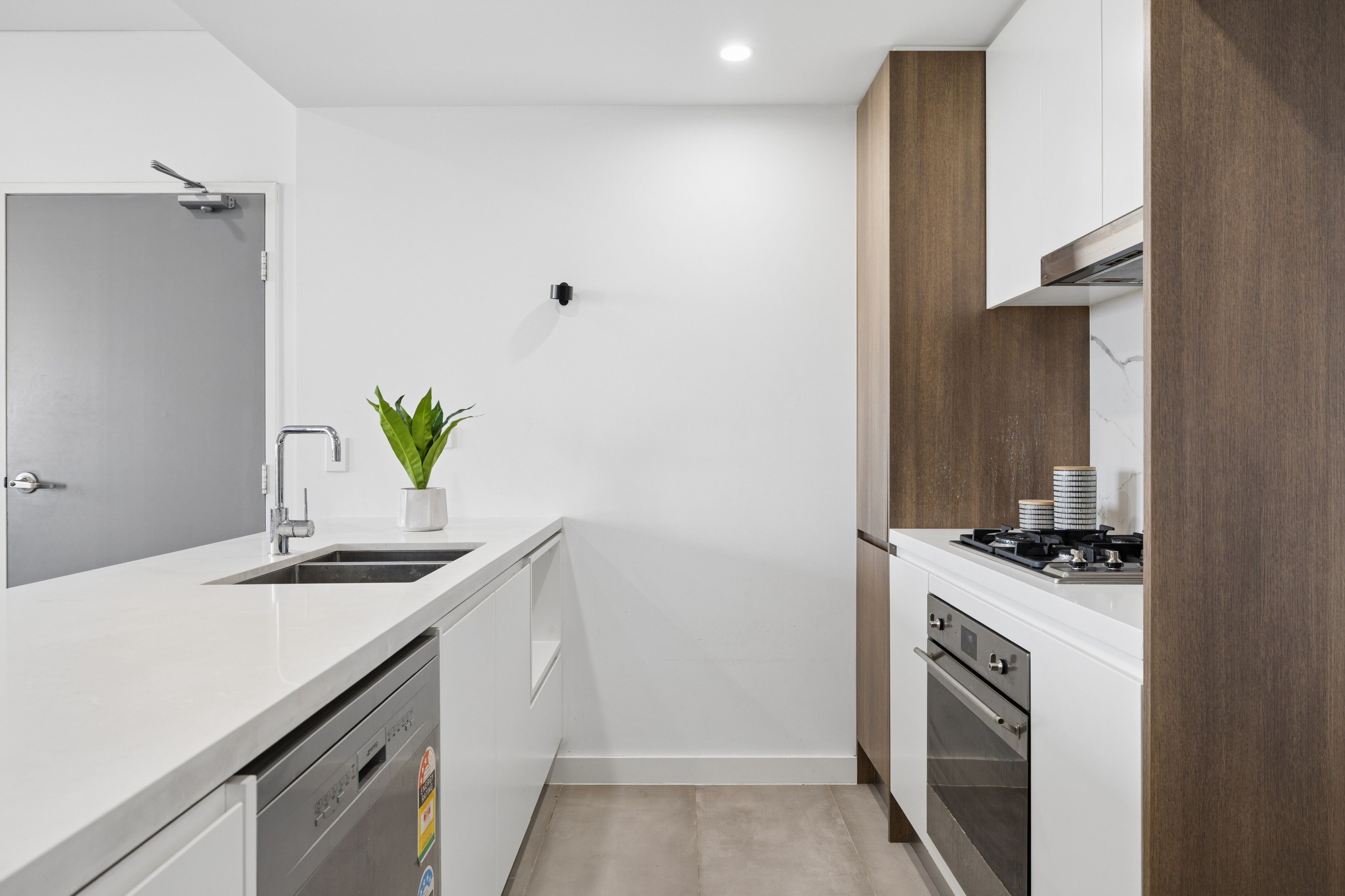 612/99A Bonar Street — photo 8 of 17