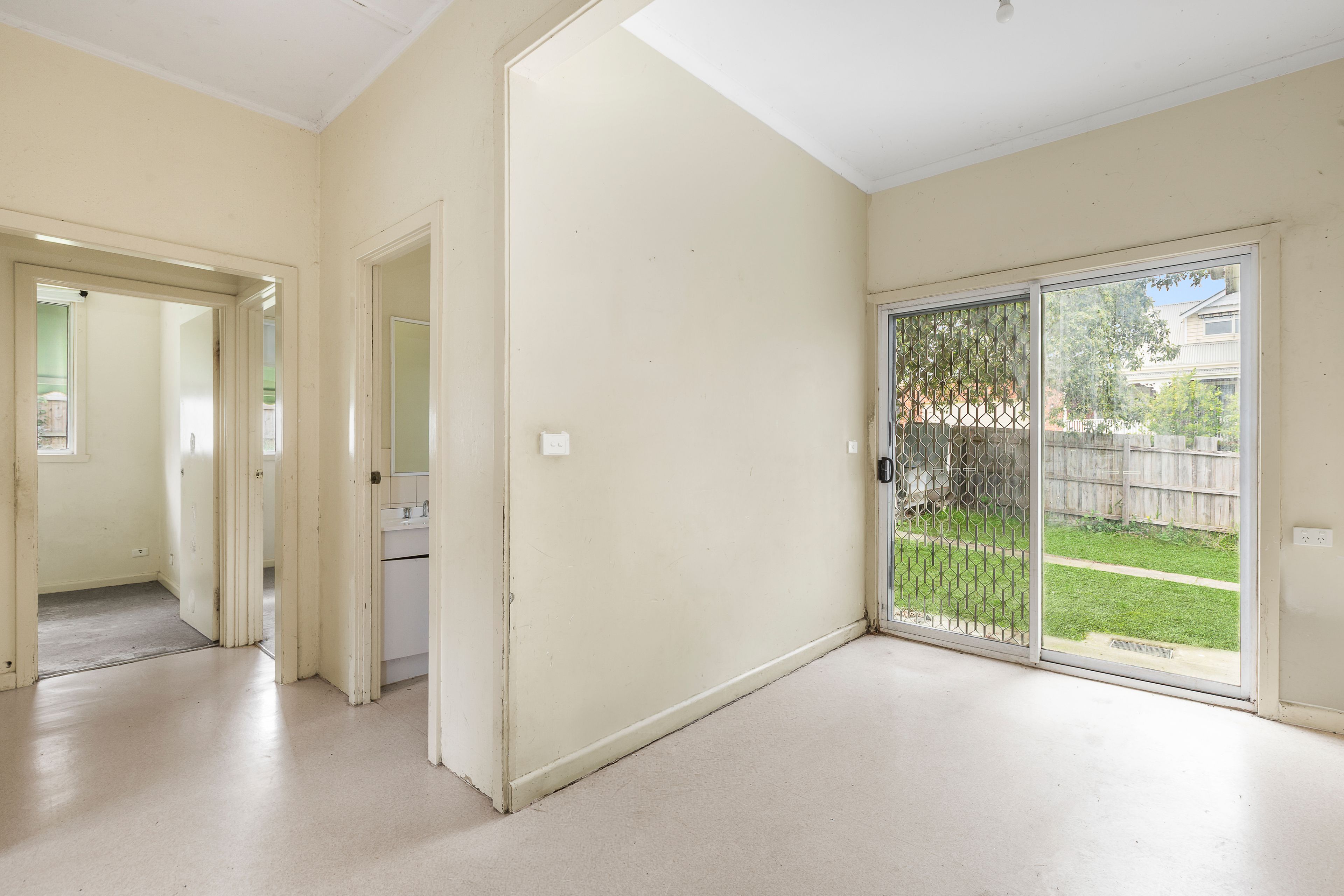 9 Lancaster Street — photo 3 of 6