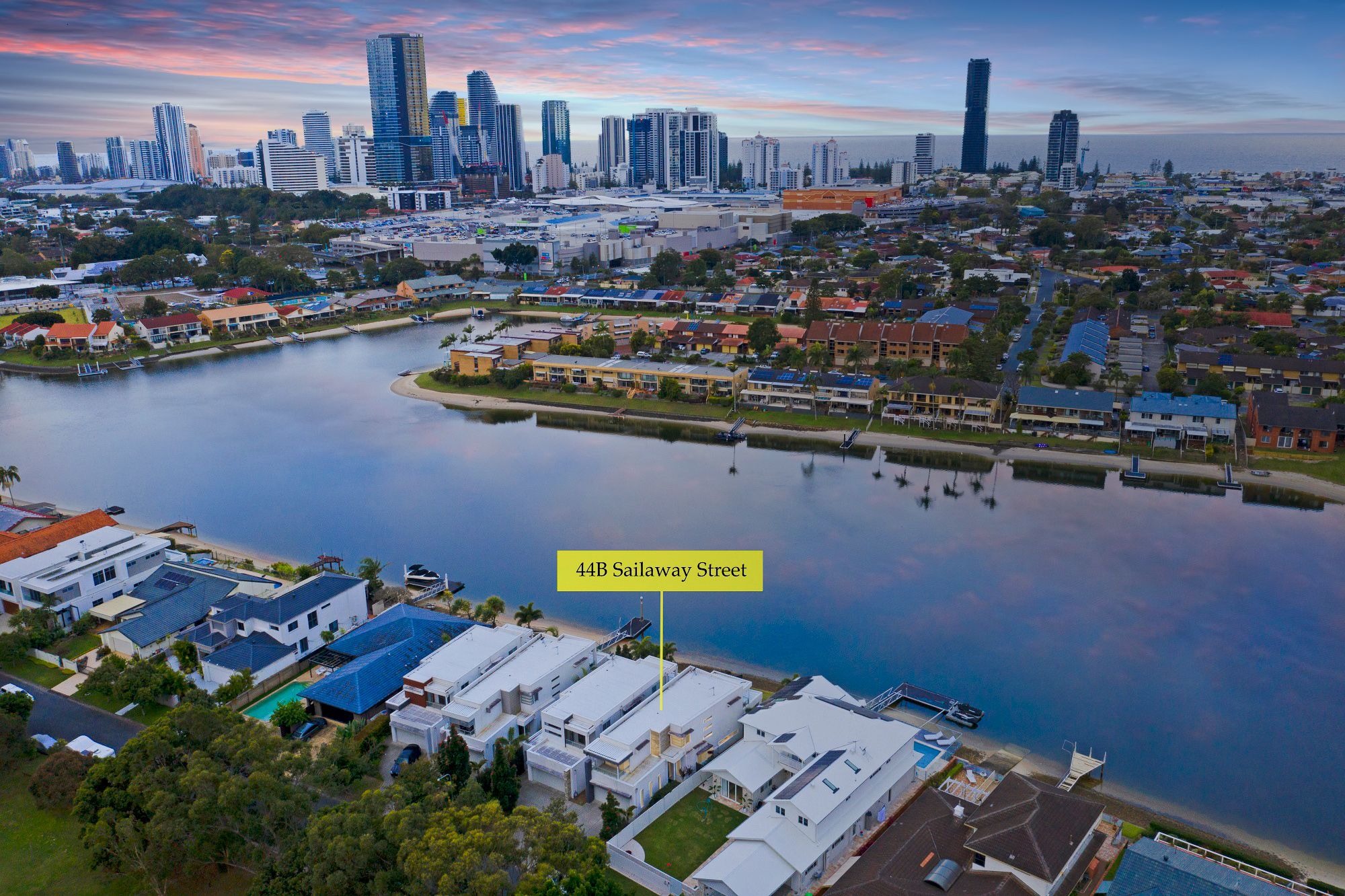 44 Sailaway Street, Mermaid Waters QLD 4218