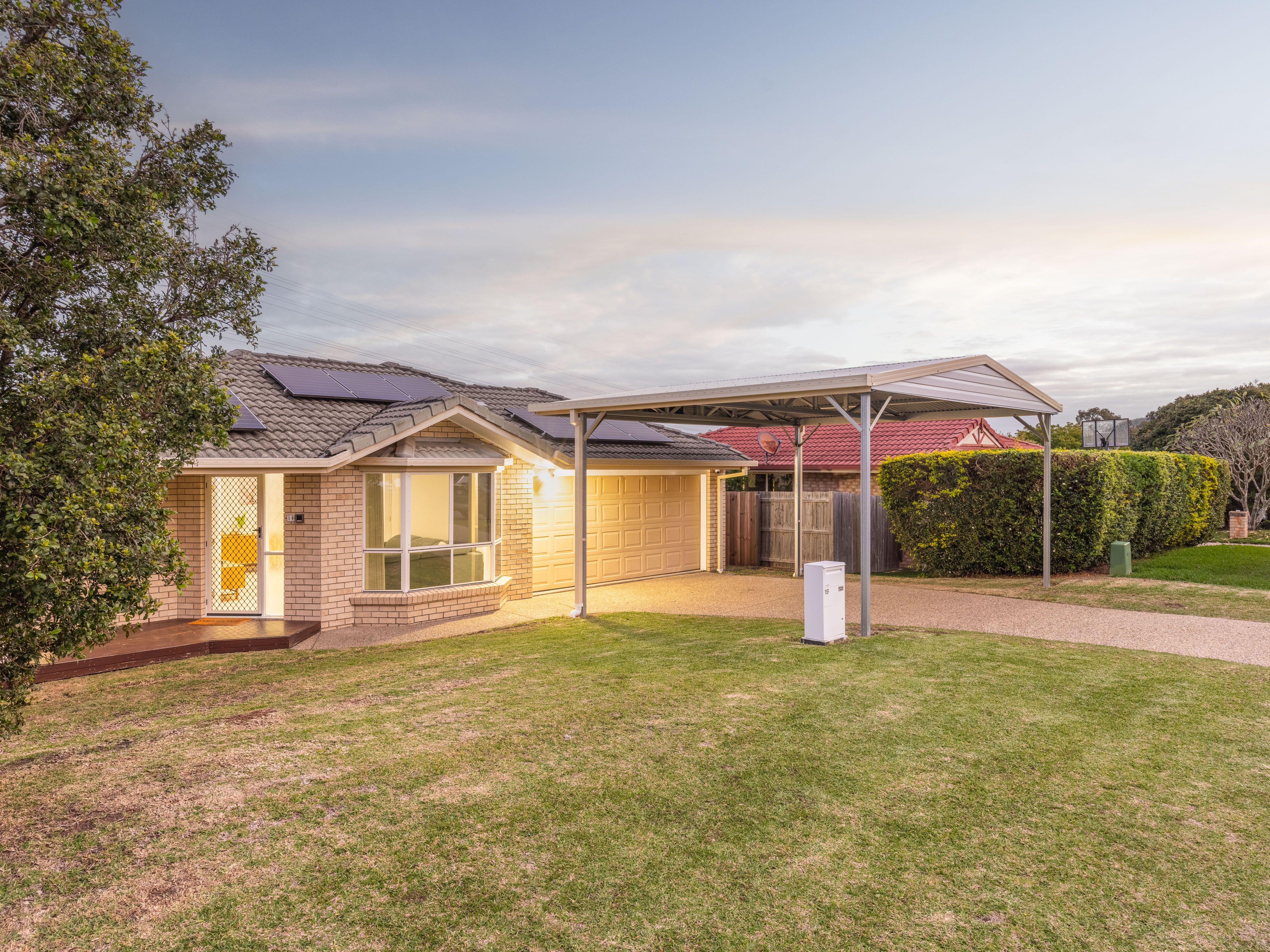 19 Chapman Place, Oxley, QLD 4075