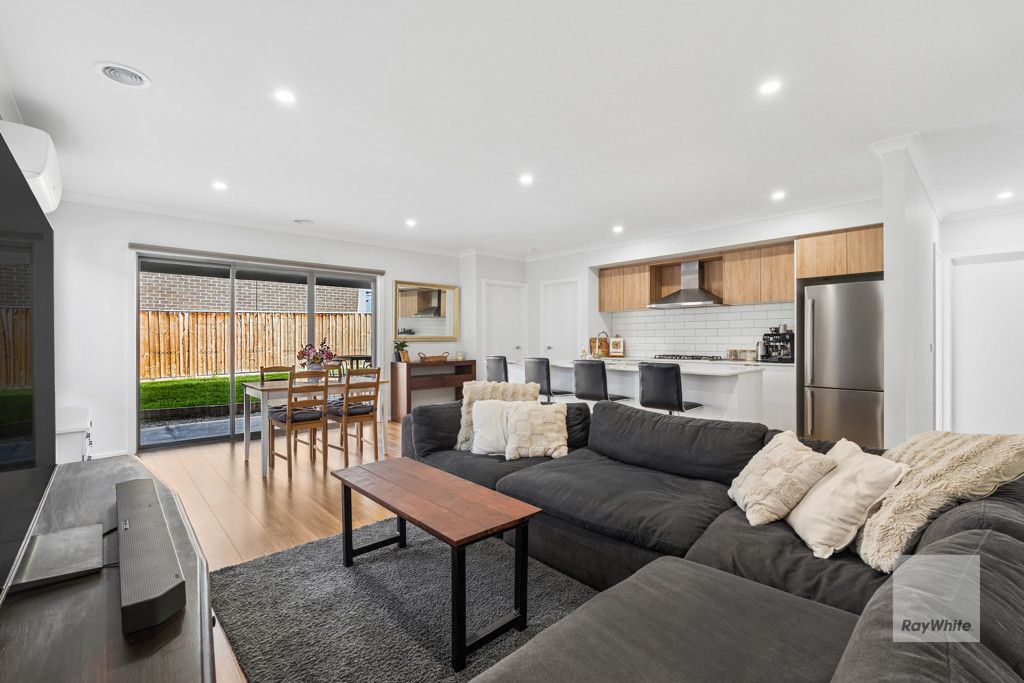 26 Maggie Crescent, Mambourin, VIC 3024