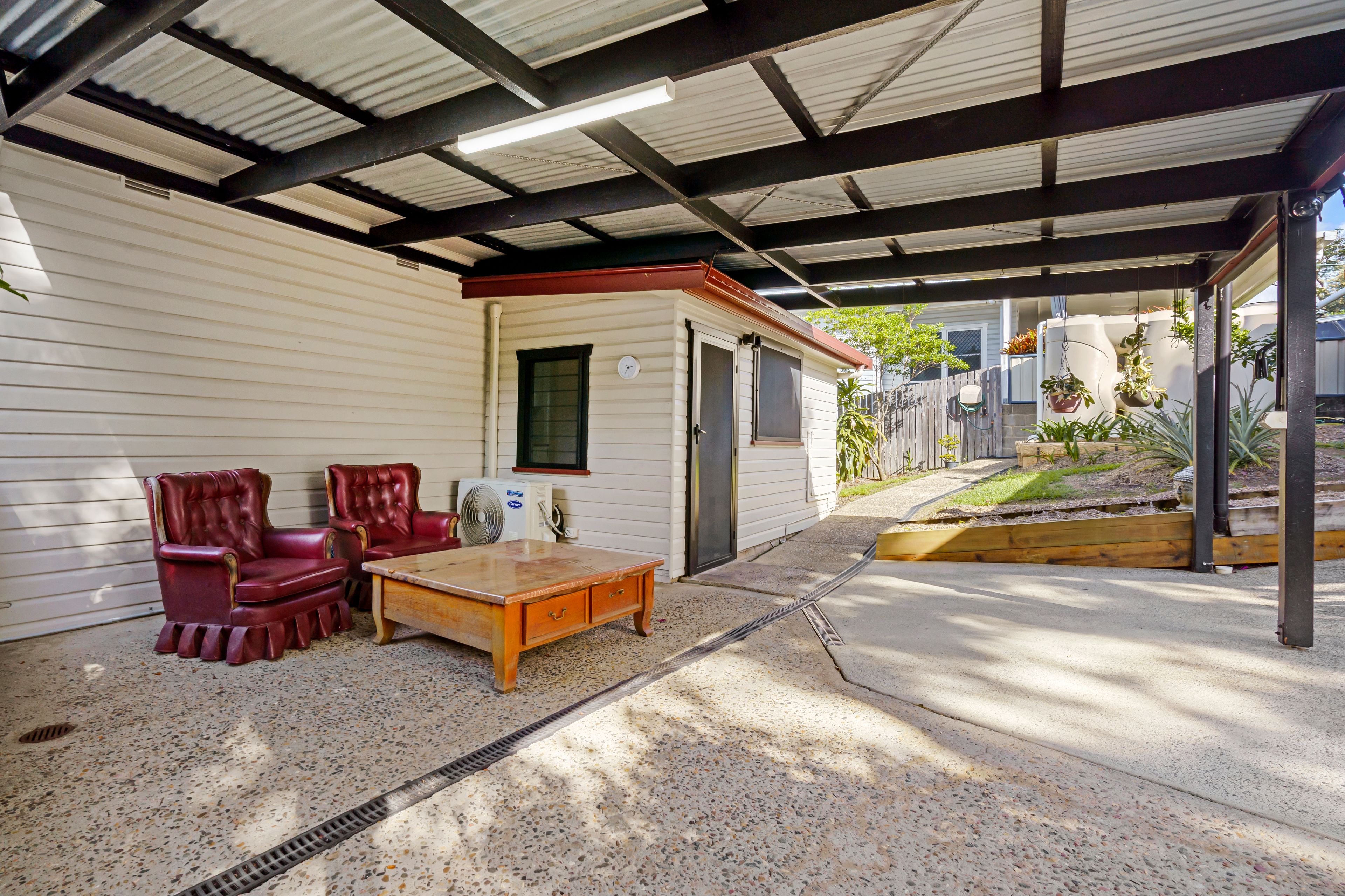 475 Tweed Valley Way — photo 17 of 21